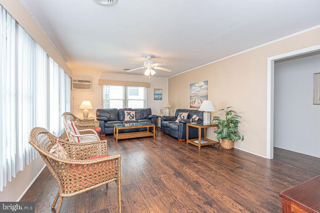 OCEANBAY CITY - Residential Income