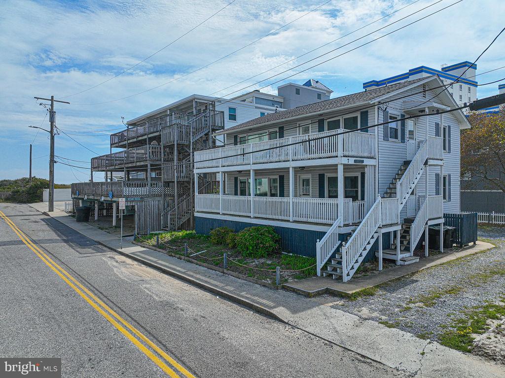 OCEANBAY CITY - Residential Income
