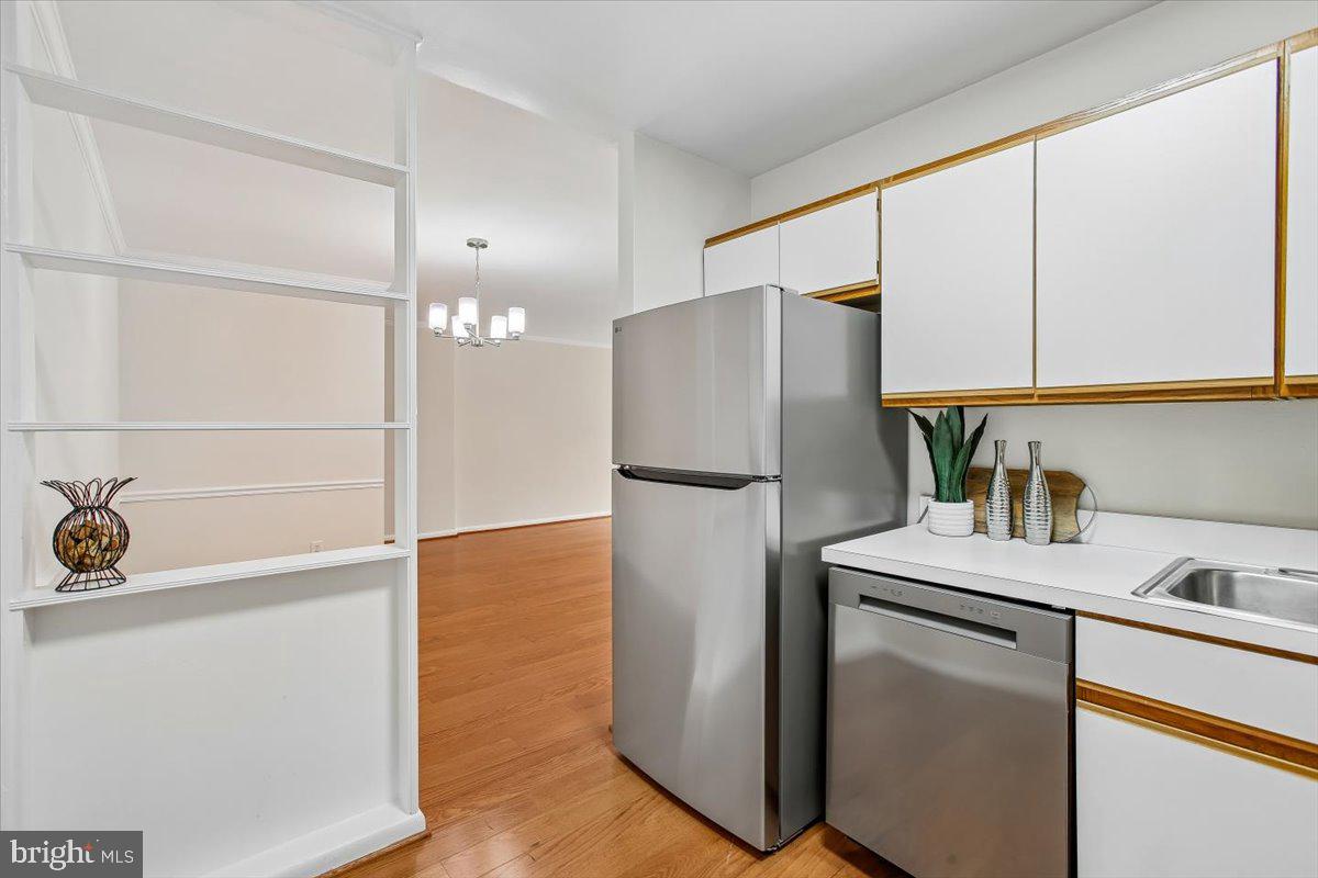 WHITEHALL - Residential