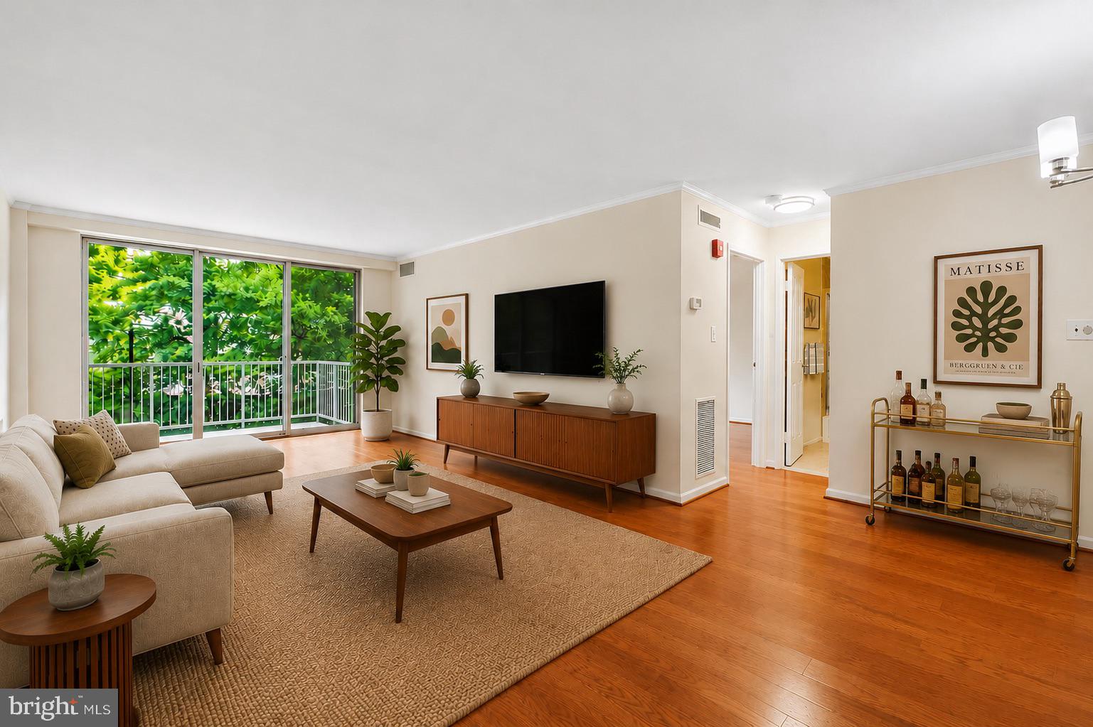 WHITEHALL - Residential