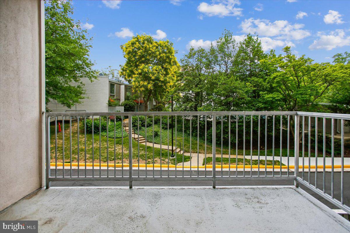 WHITEHALL - Residential