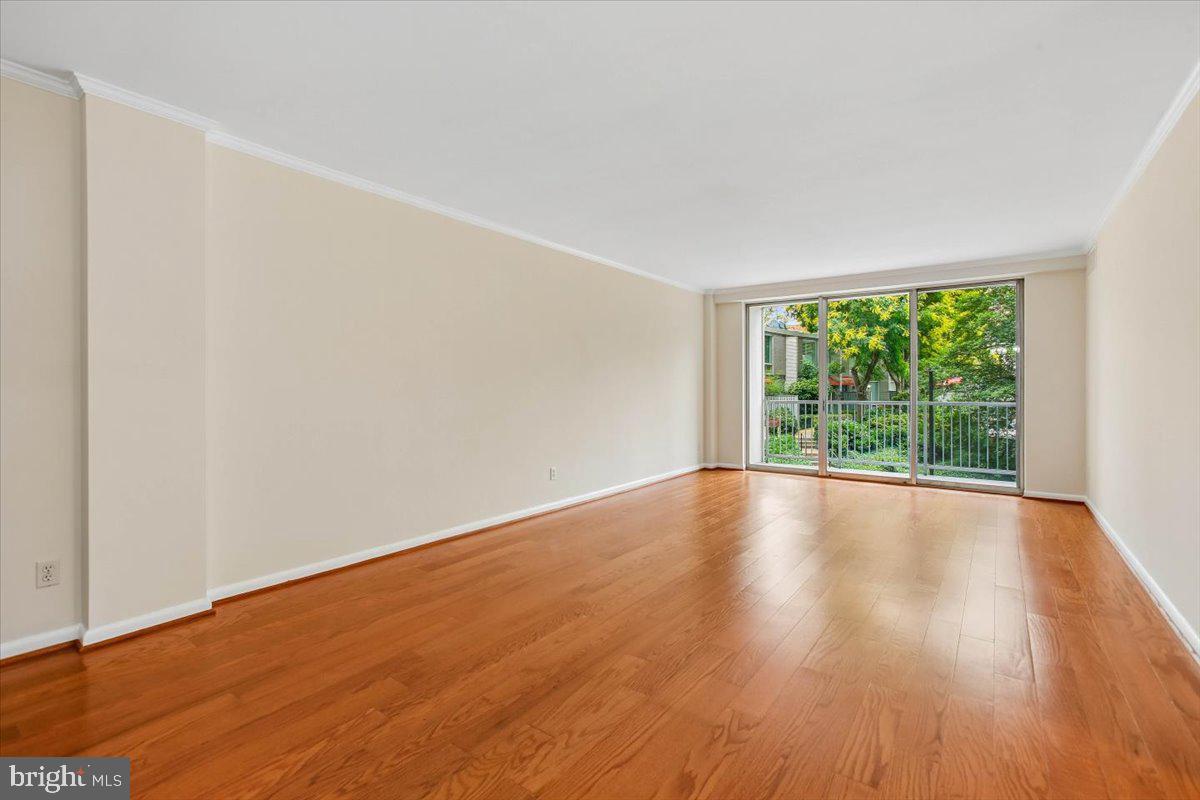 WHITEHALL - Residential