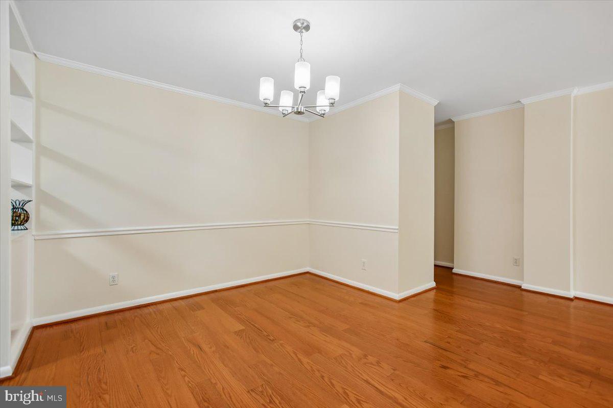 WHITEHALL - Residential