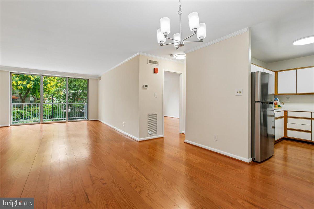 WHITEHALL - Residential
