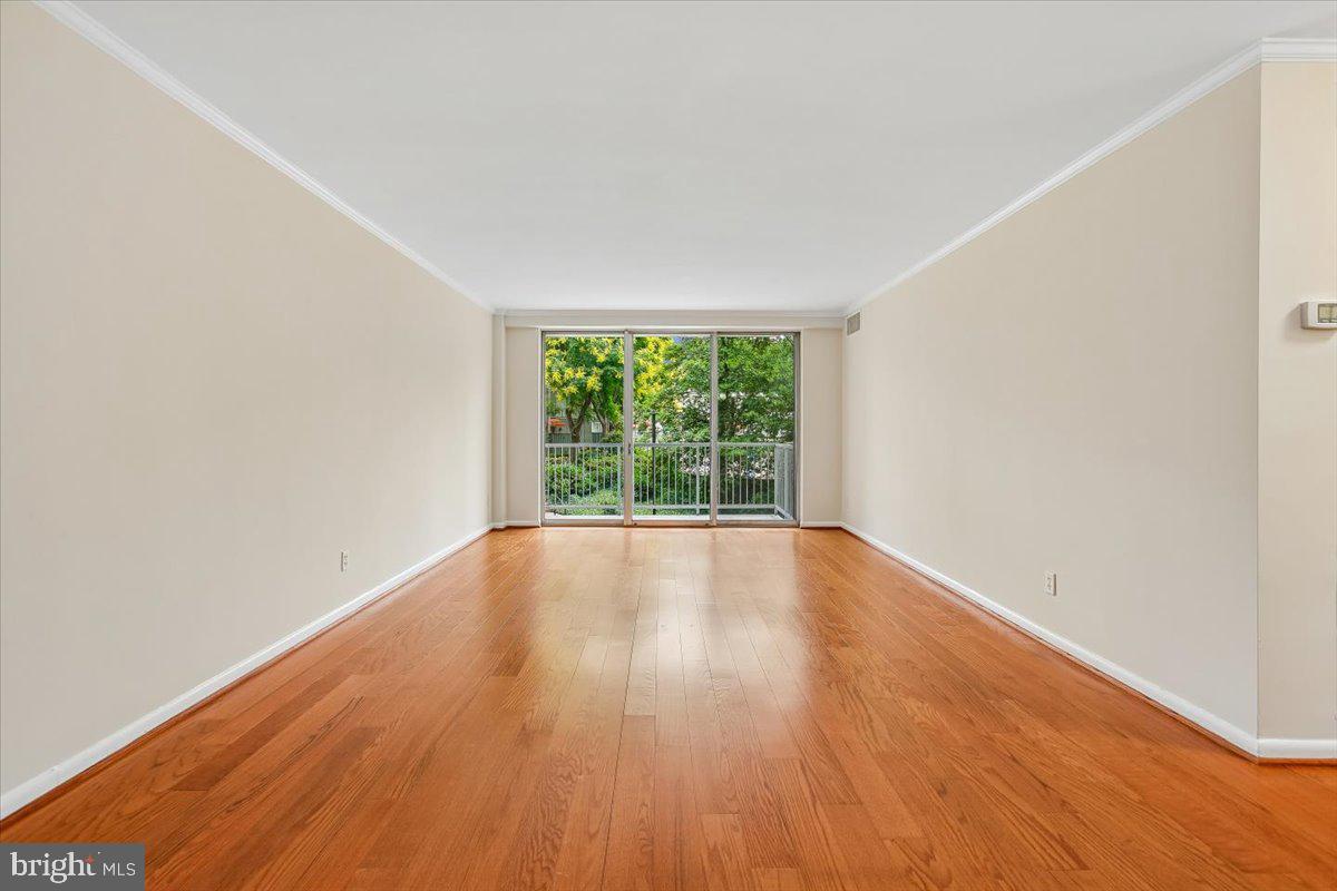 WHITEHALL - Residential