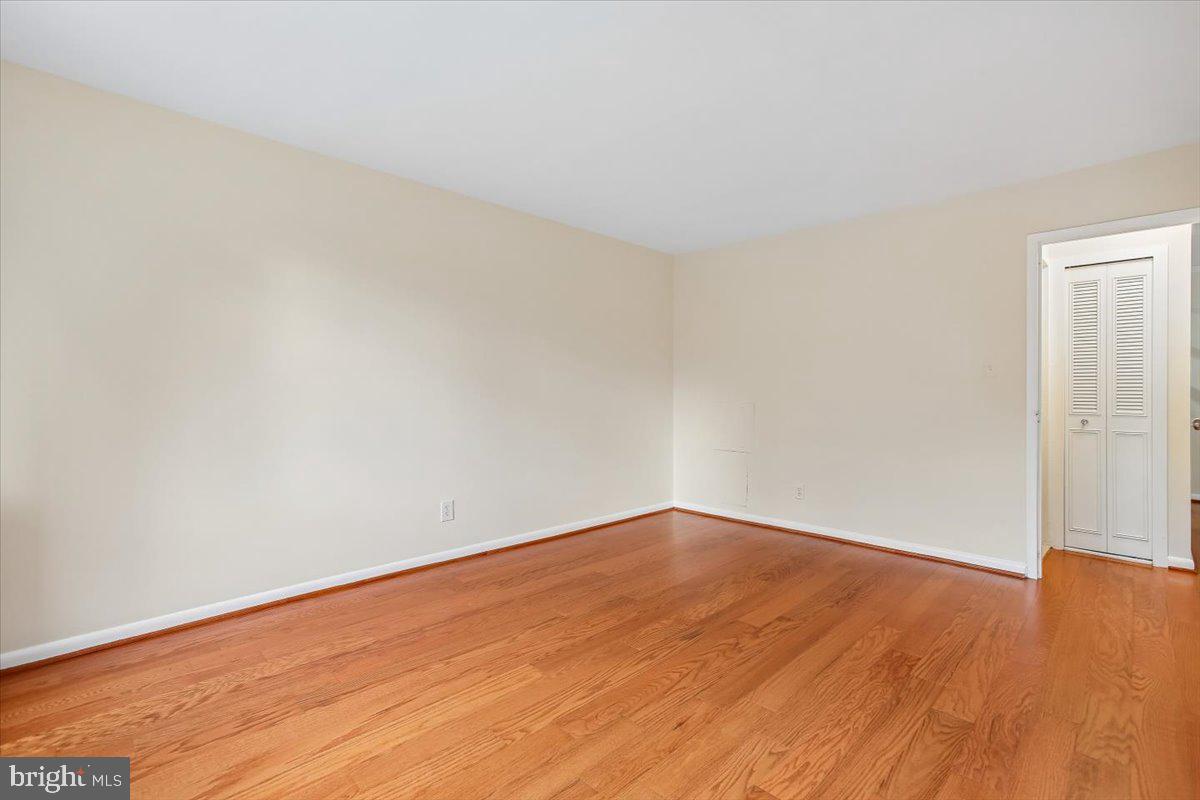 WHITEHALL - Residential