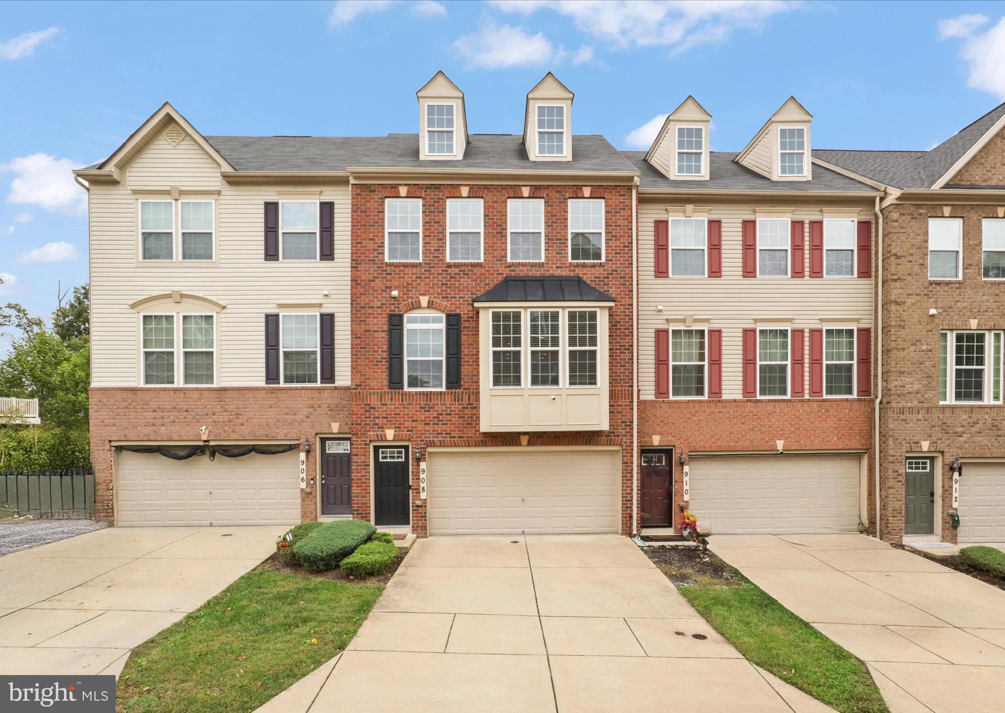 THE PARK AT ADDISON METRO - Residential
