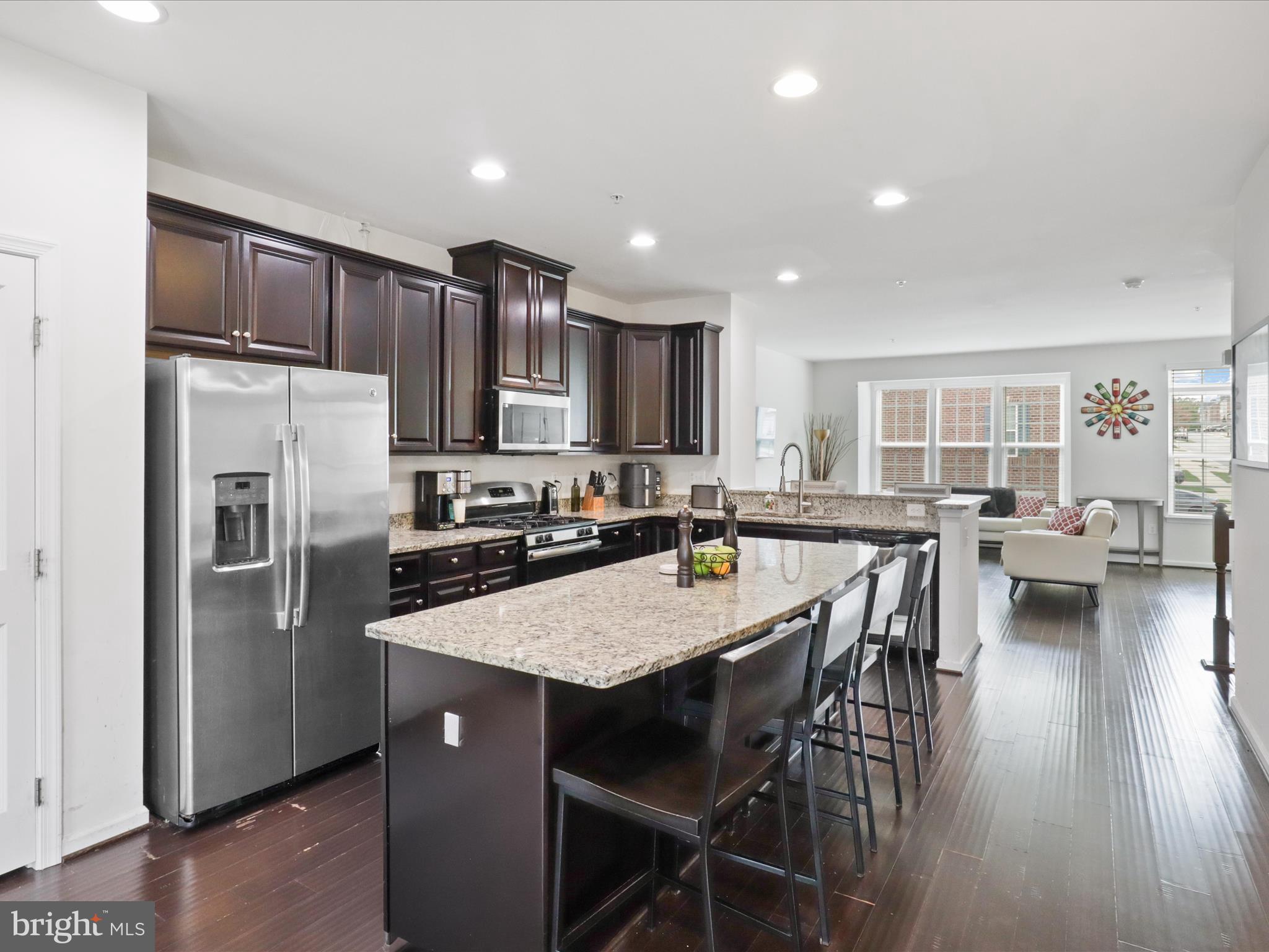 THE PARK AT ADDISON METRO - Residential