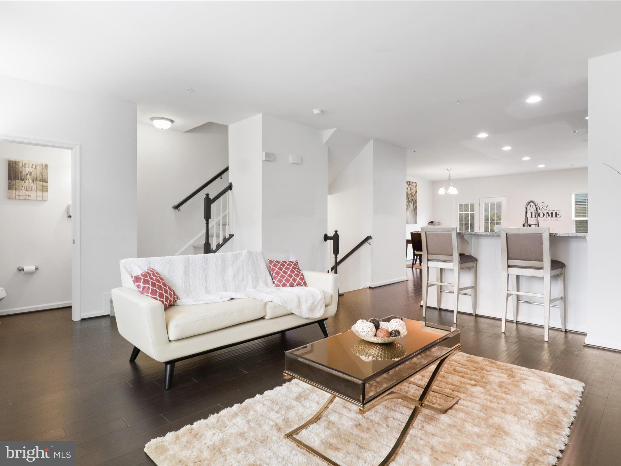 THE PARK AT ADDISON METRO - Residential