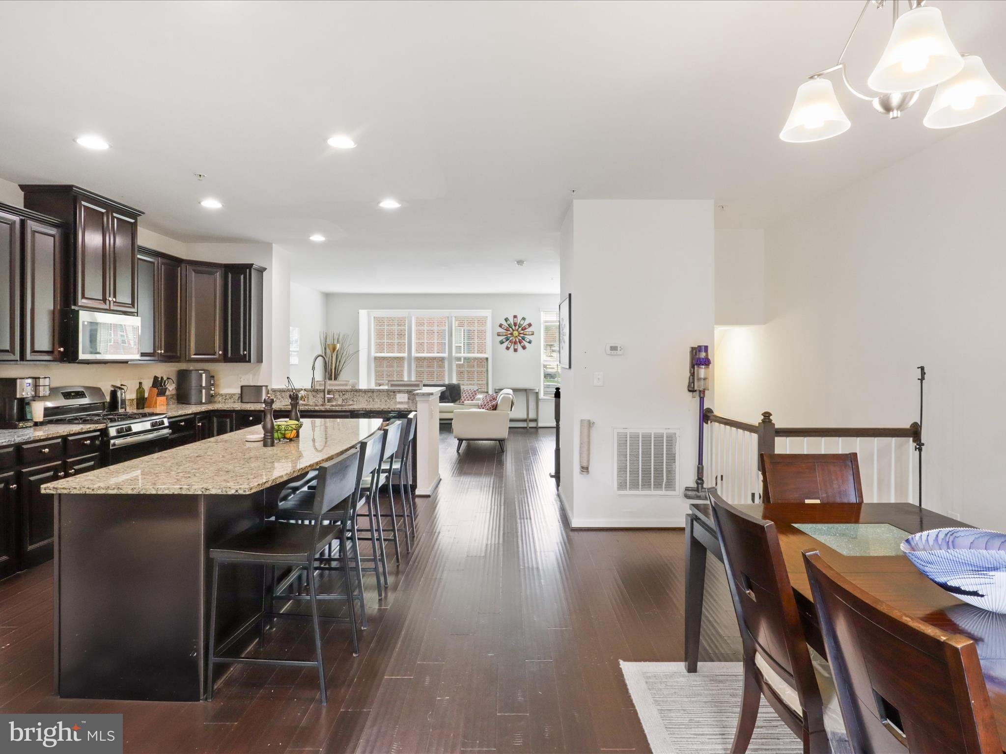 THE PARK AT ADDISON METRO - Residential