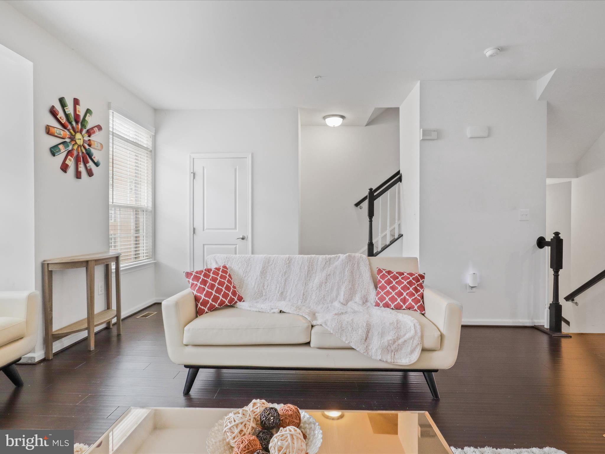 THE PARK AT ADDISON METRO - Residential