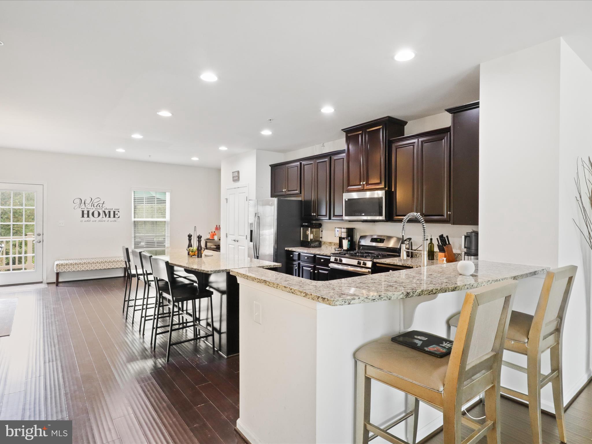 THE PARK AT ADDISON METRO - Residential