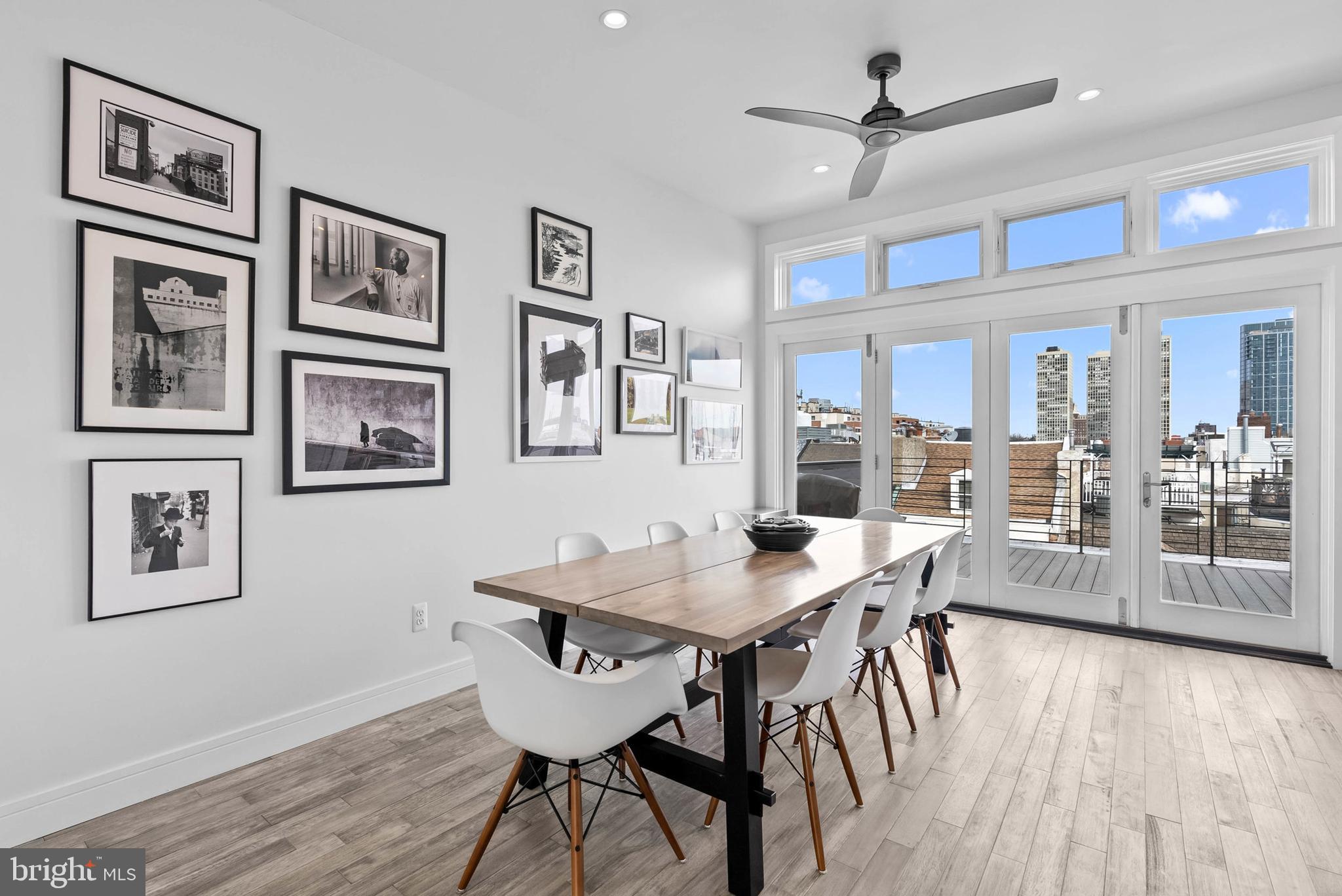 QUEEN VILLAGE - Residential