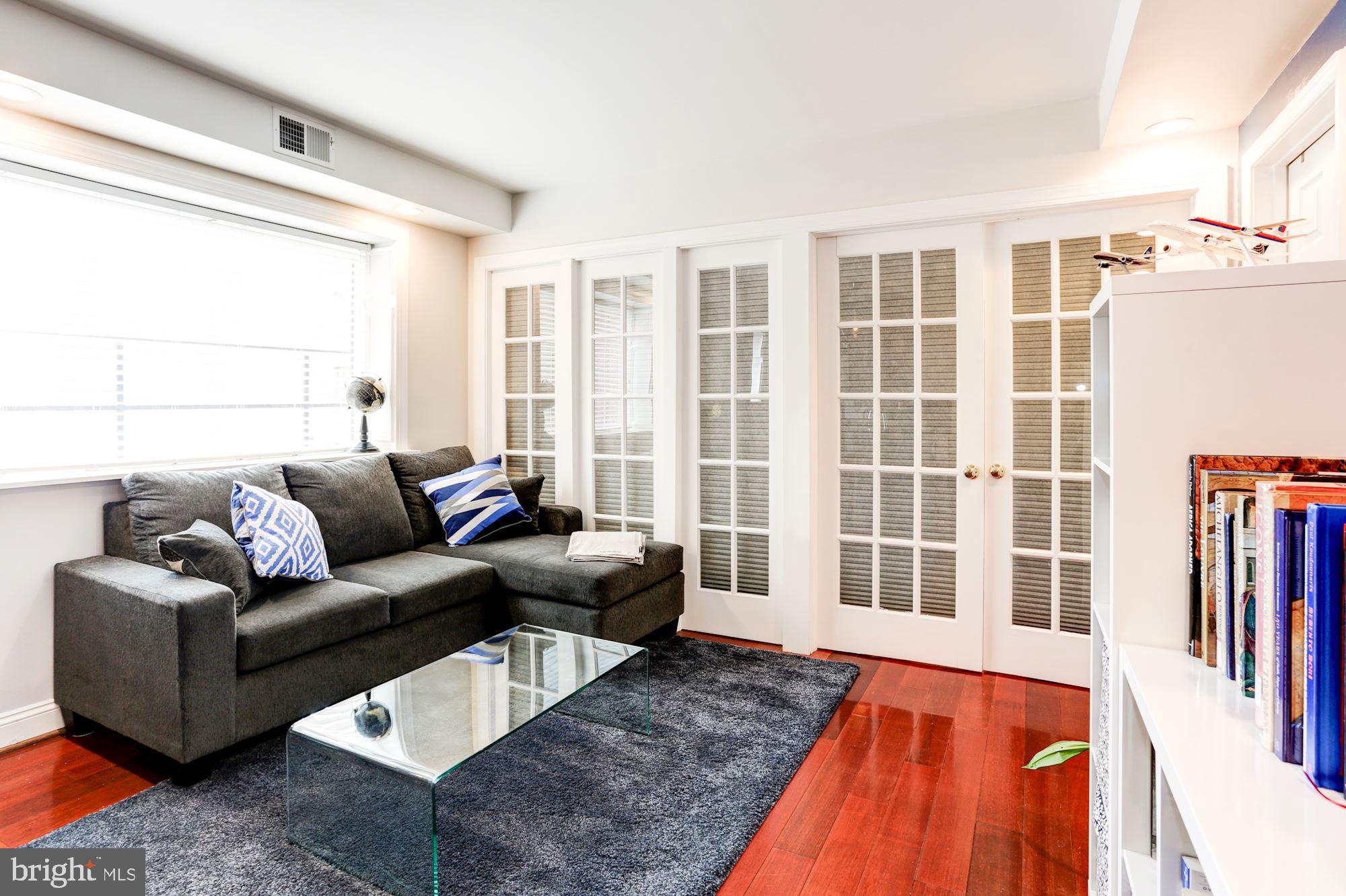 MT VERNON SQUARE - Residential