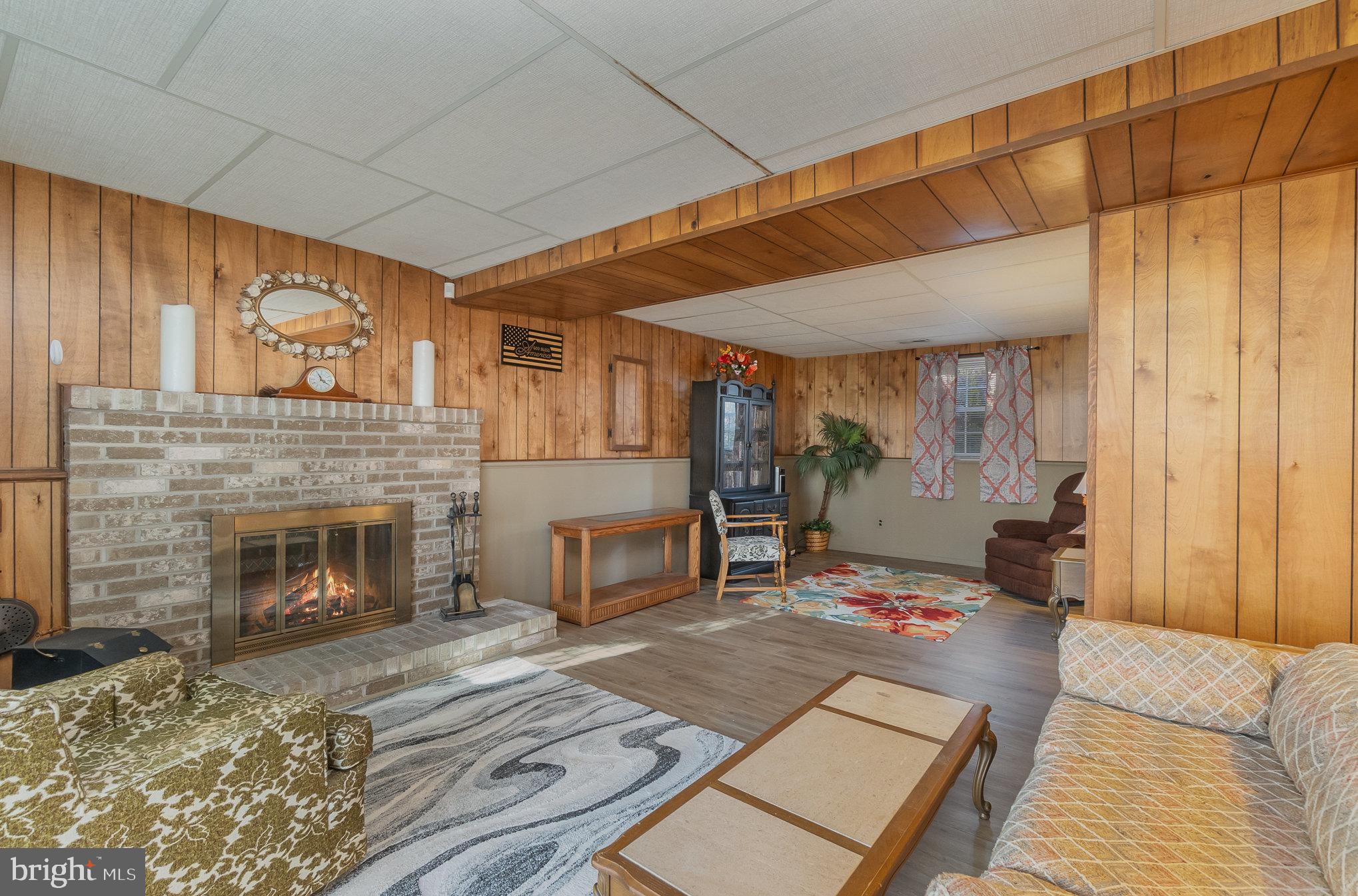 HARBOUR OAKS - Residential