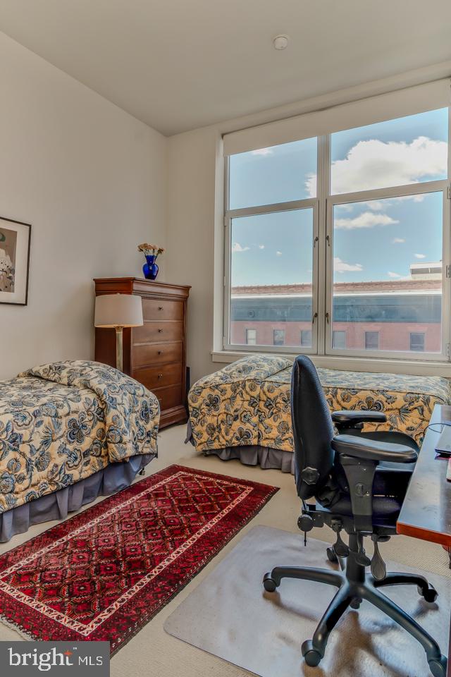 AVENUE OF THE ARTS - Residential