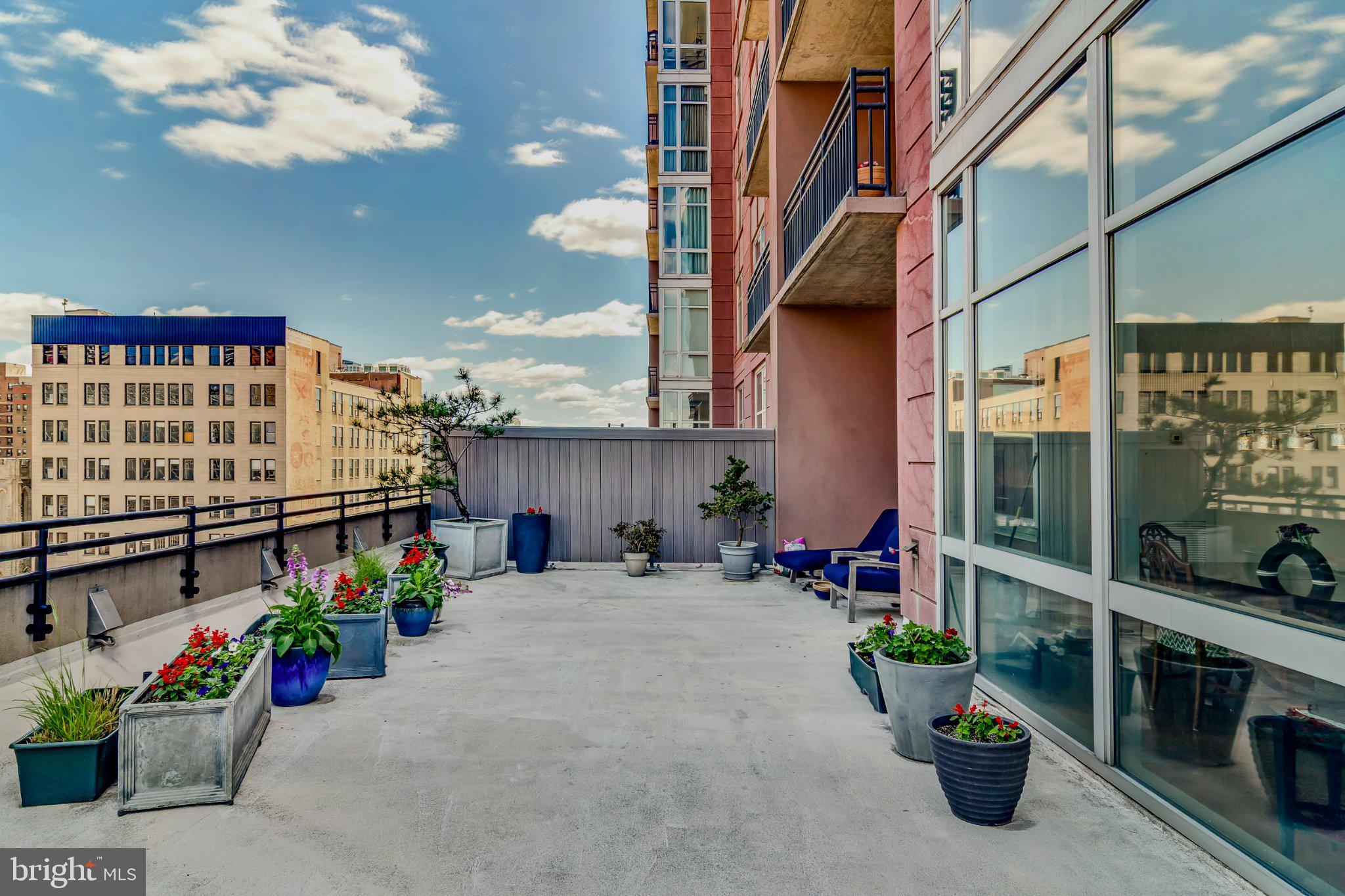 AVENUE OF THE ARTS - Residential