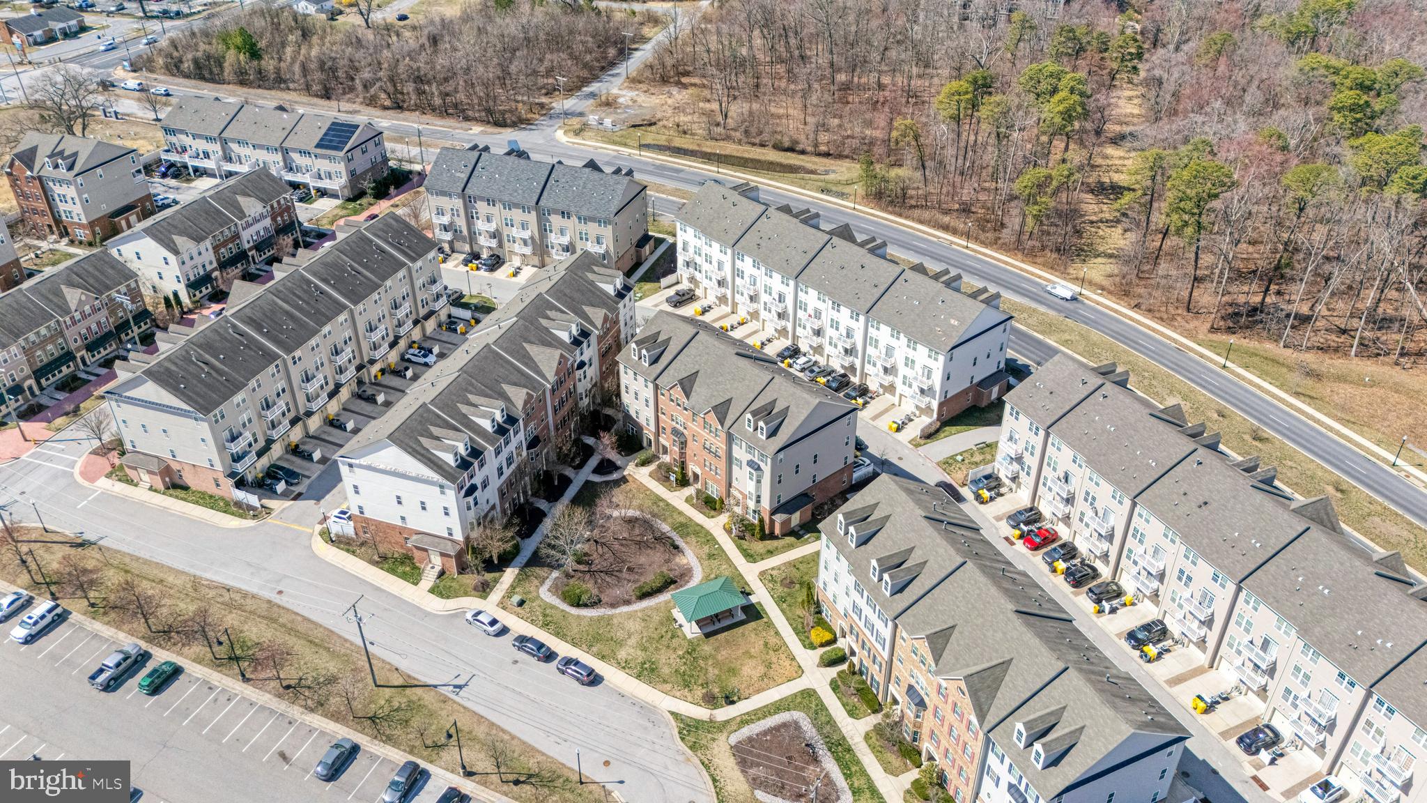 TOWN CENTER COMMONS - Residential