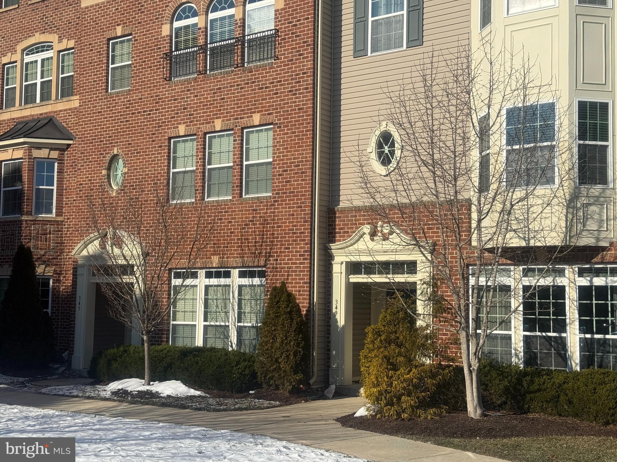 TOWN CENTER COMMONS - Residential