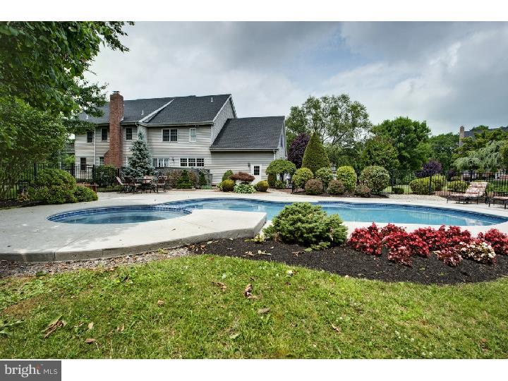 HIDDEN LAKE - Residential