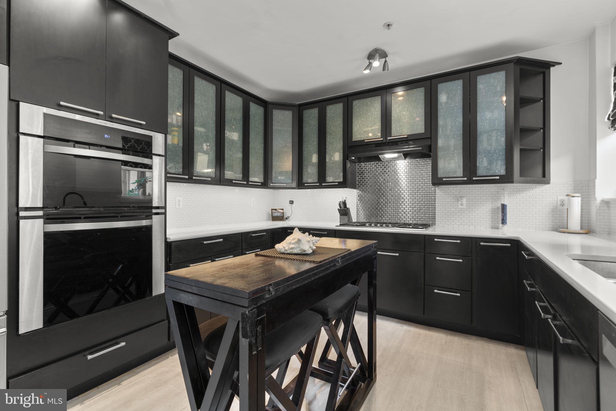 LITTLE ITALY - Residential