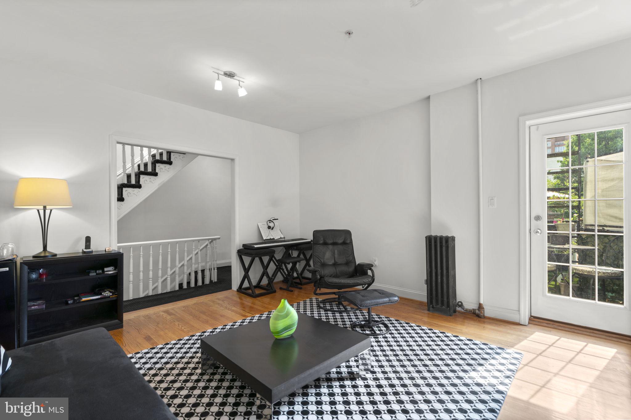 LITTLE ITALY - Residential
