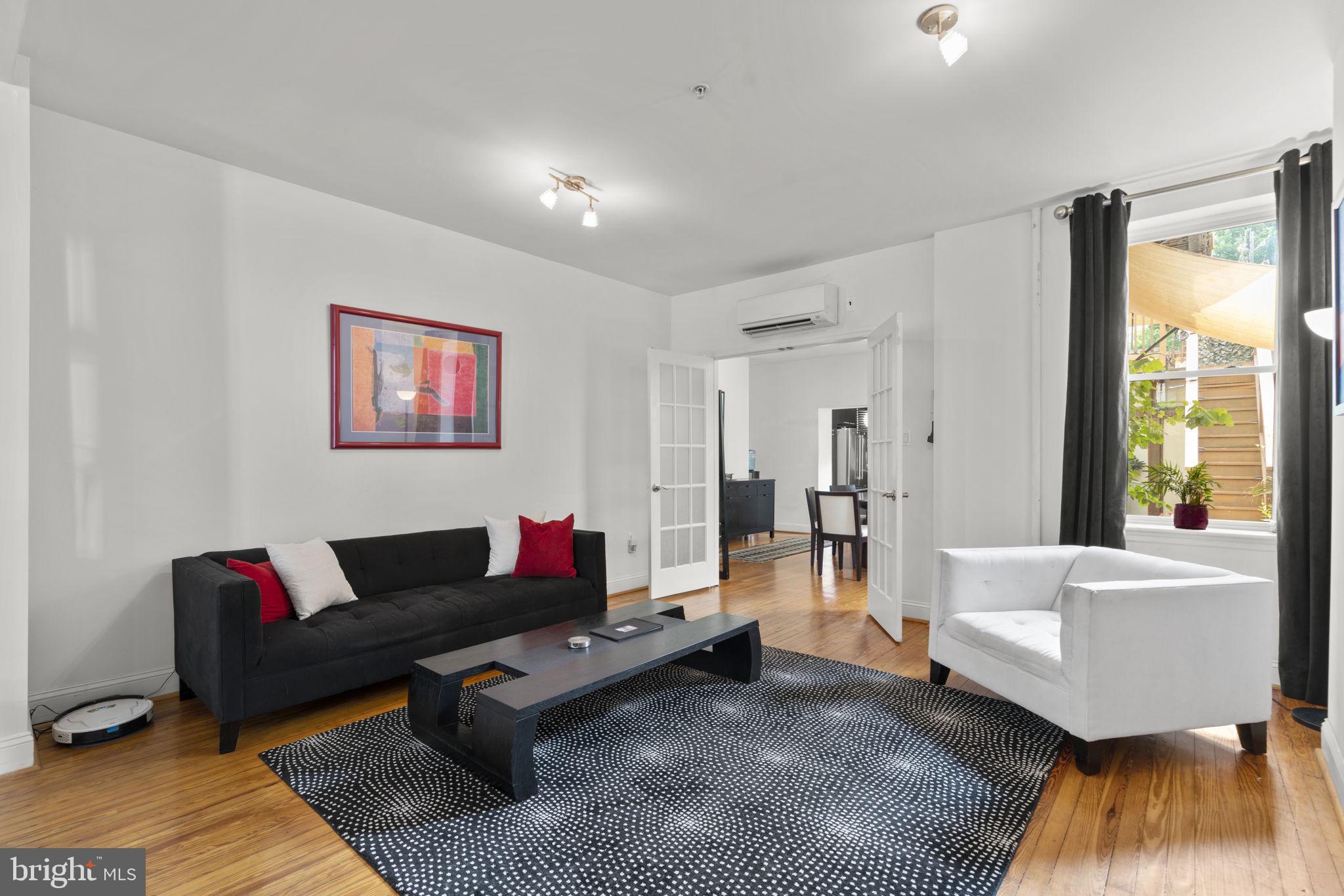 LITTLE ITALY - Residential