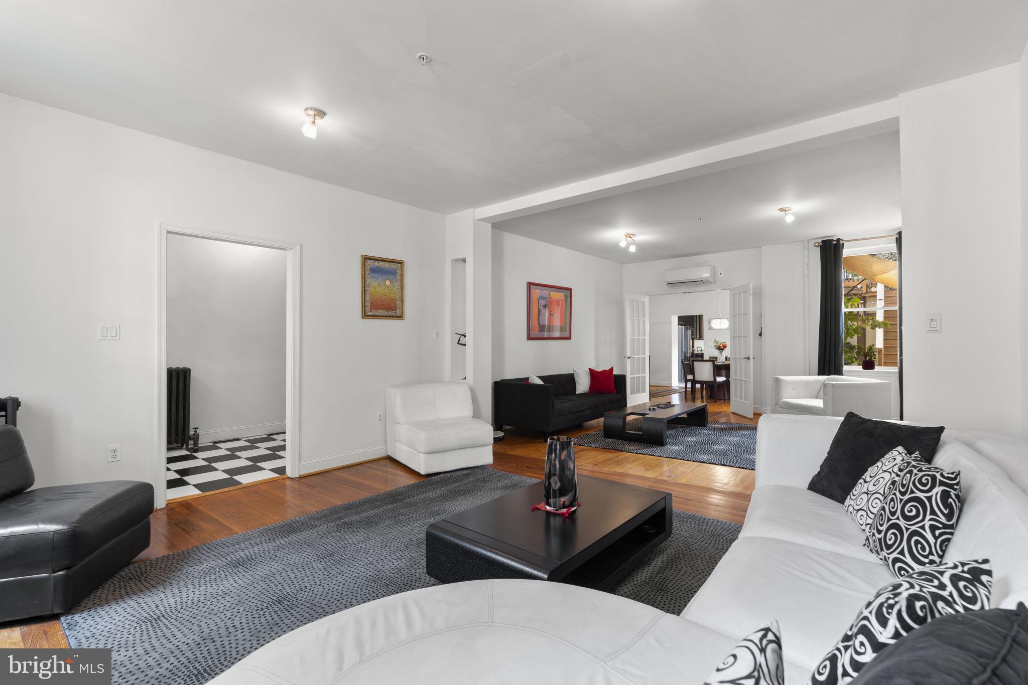 LITTLE ITALY - Residential