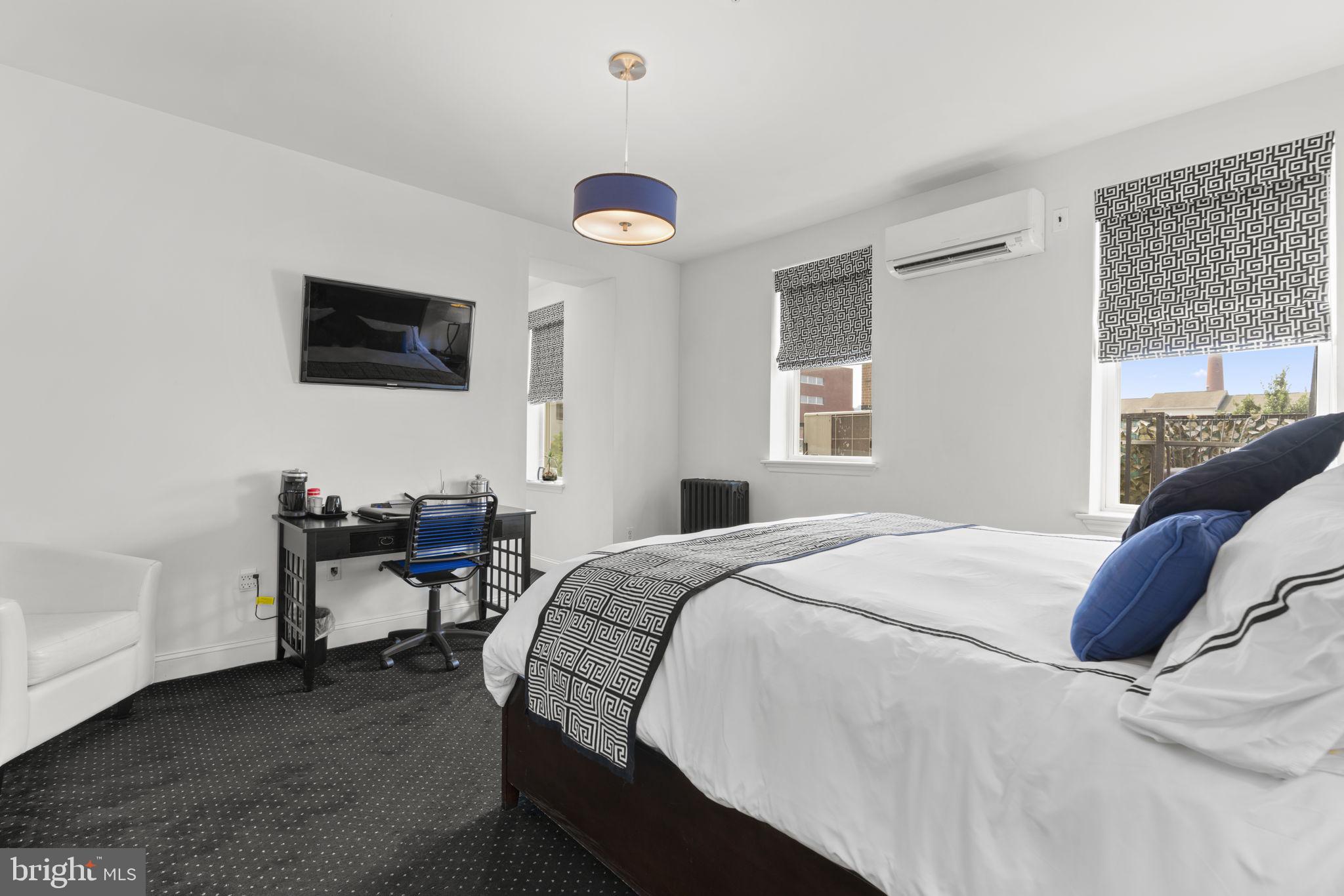 LITTLE ITALY - Residential