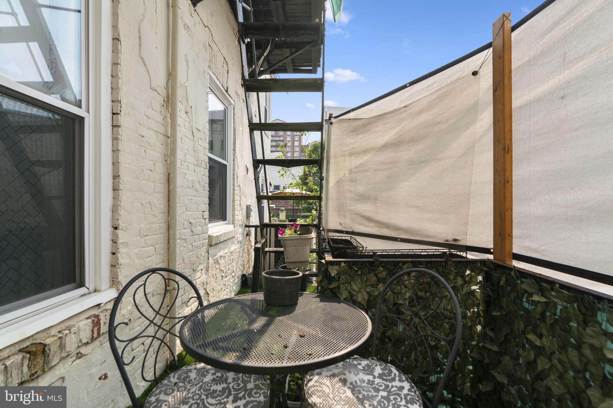 LITTLE ITALY - Residential