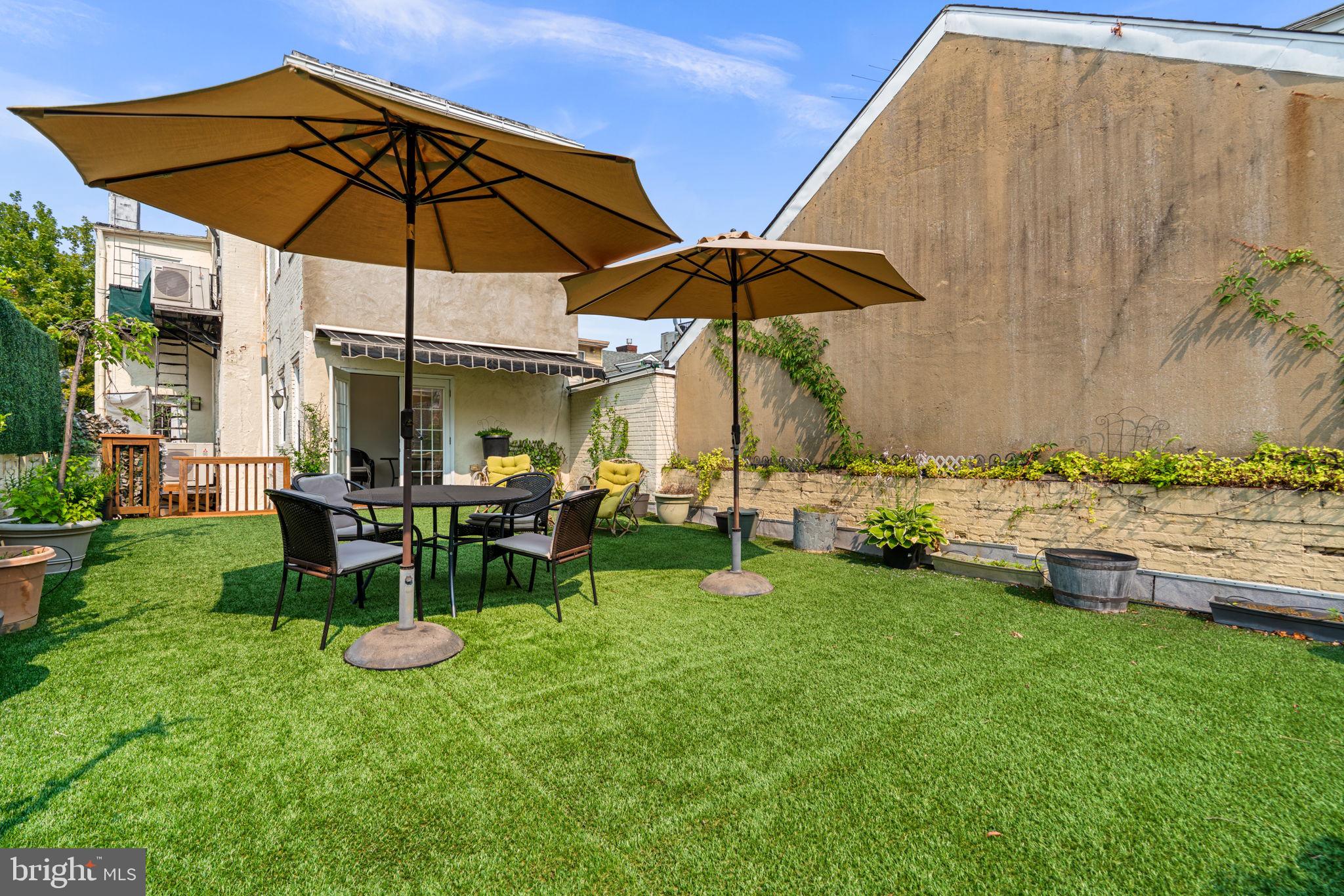 LITTLE ITALY - Residential