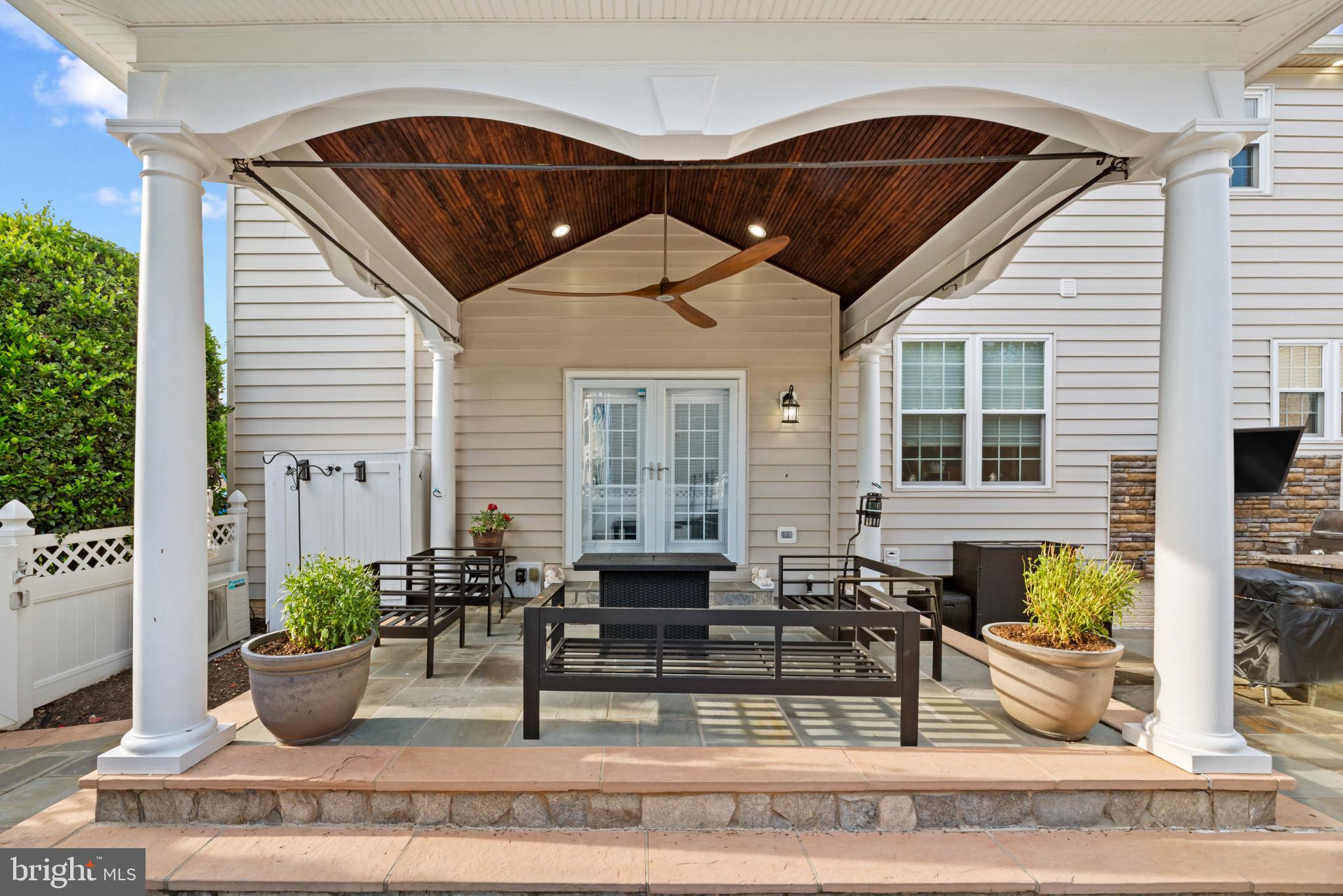 STREAMVIEW SUB - Residential