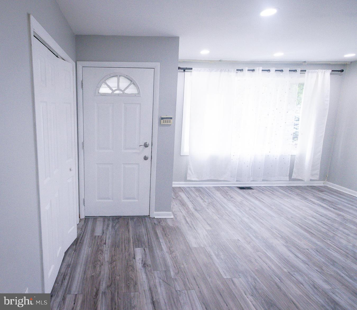 WILLOW RUN - Residential