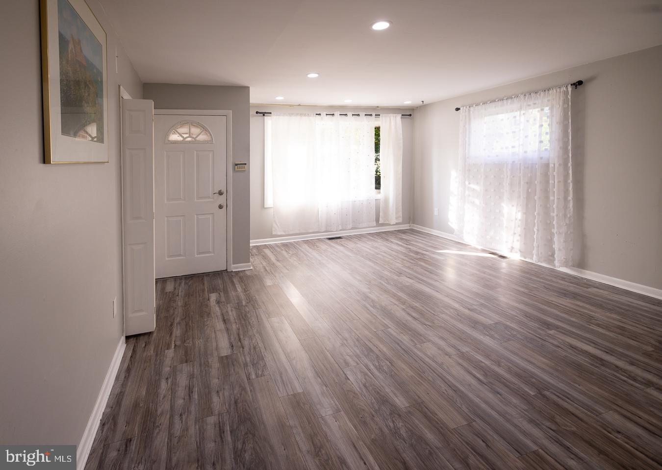 WILLOW RUN - Residential