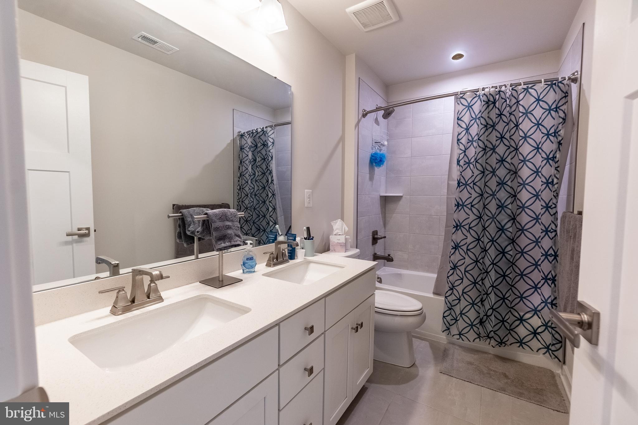 HIGH POINTE SOUTH - Residential