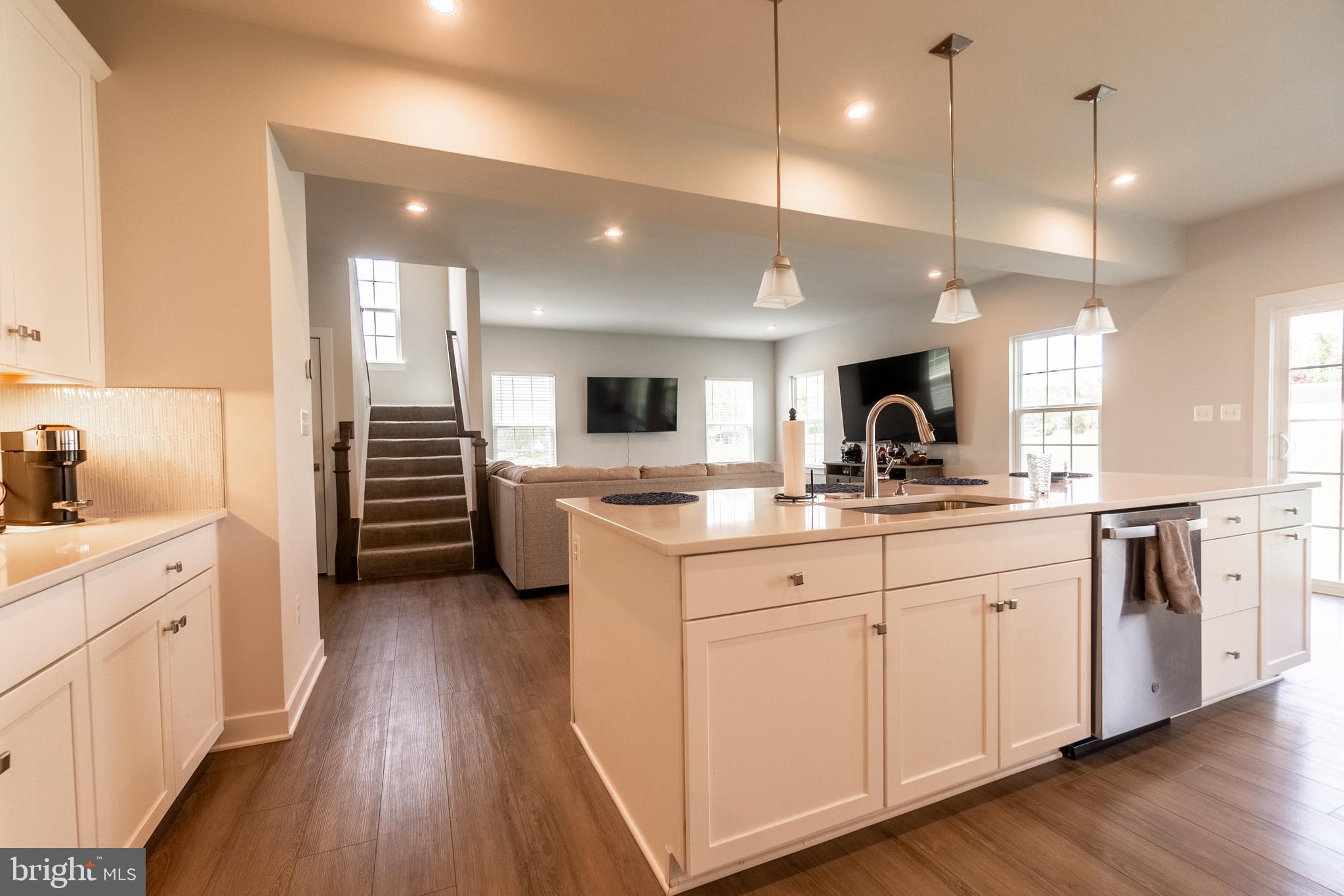 HIGH POINTE SOUTH - Residential