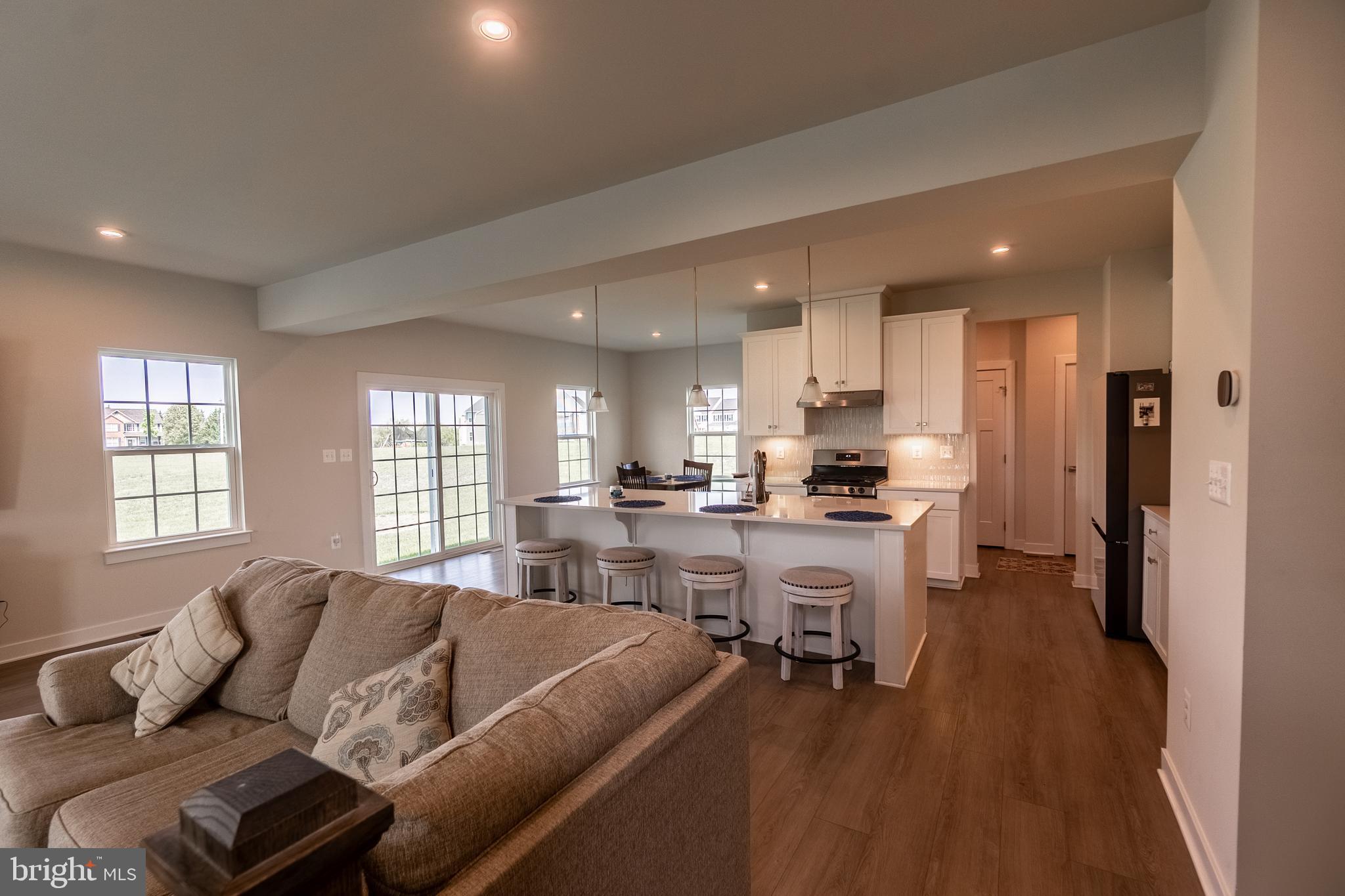 HIGH POINTE SOUTH - Residential