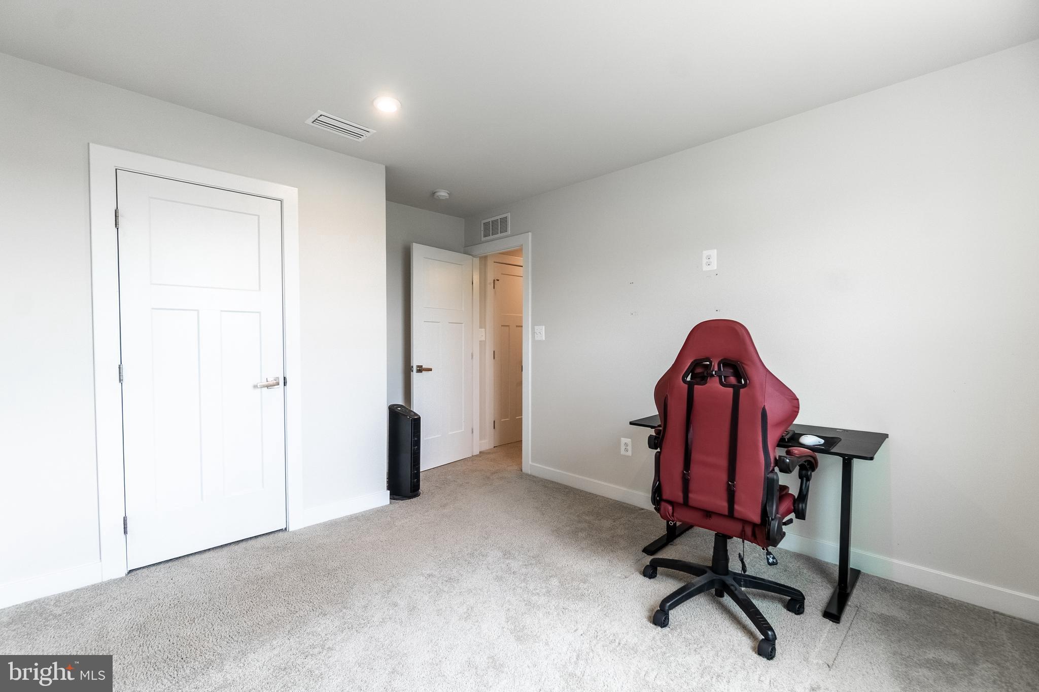 HIGH POINTE SOUTH - Residential