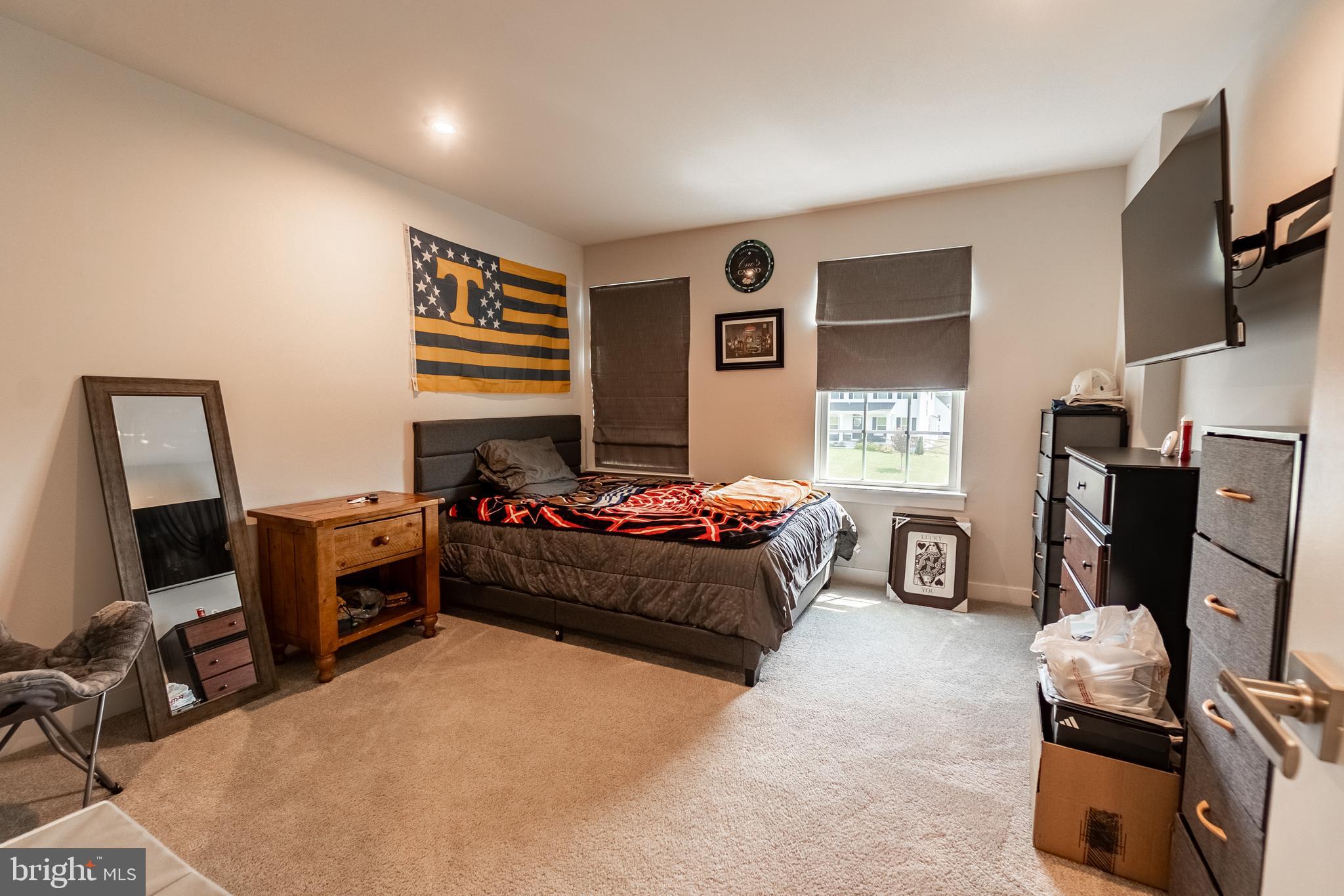 HIGH POINTE SOUTH - Residential