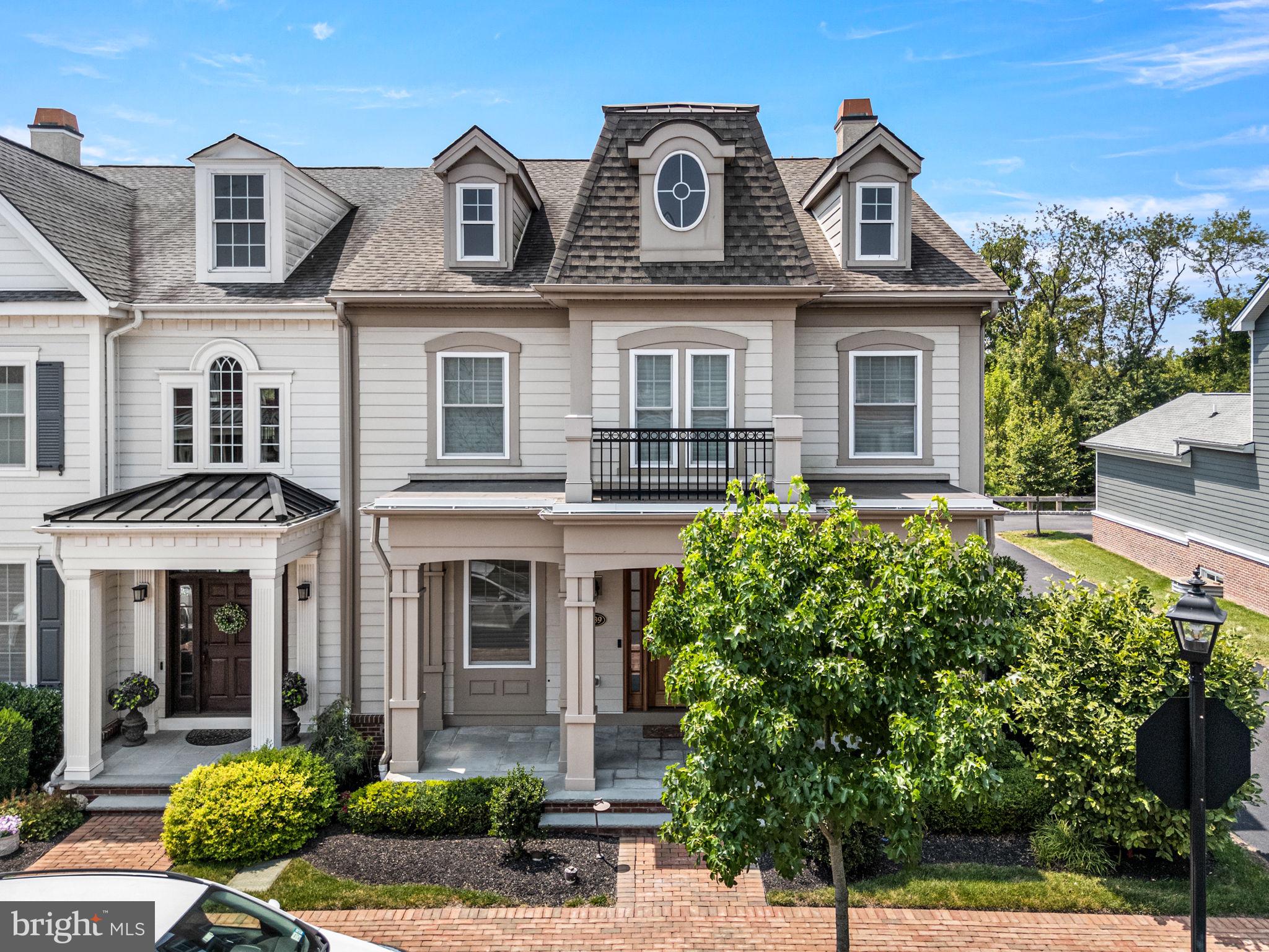 FLOWERS FIELD - Residential