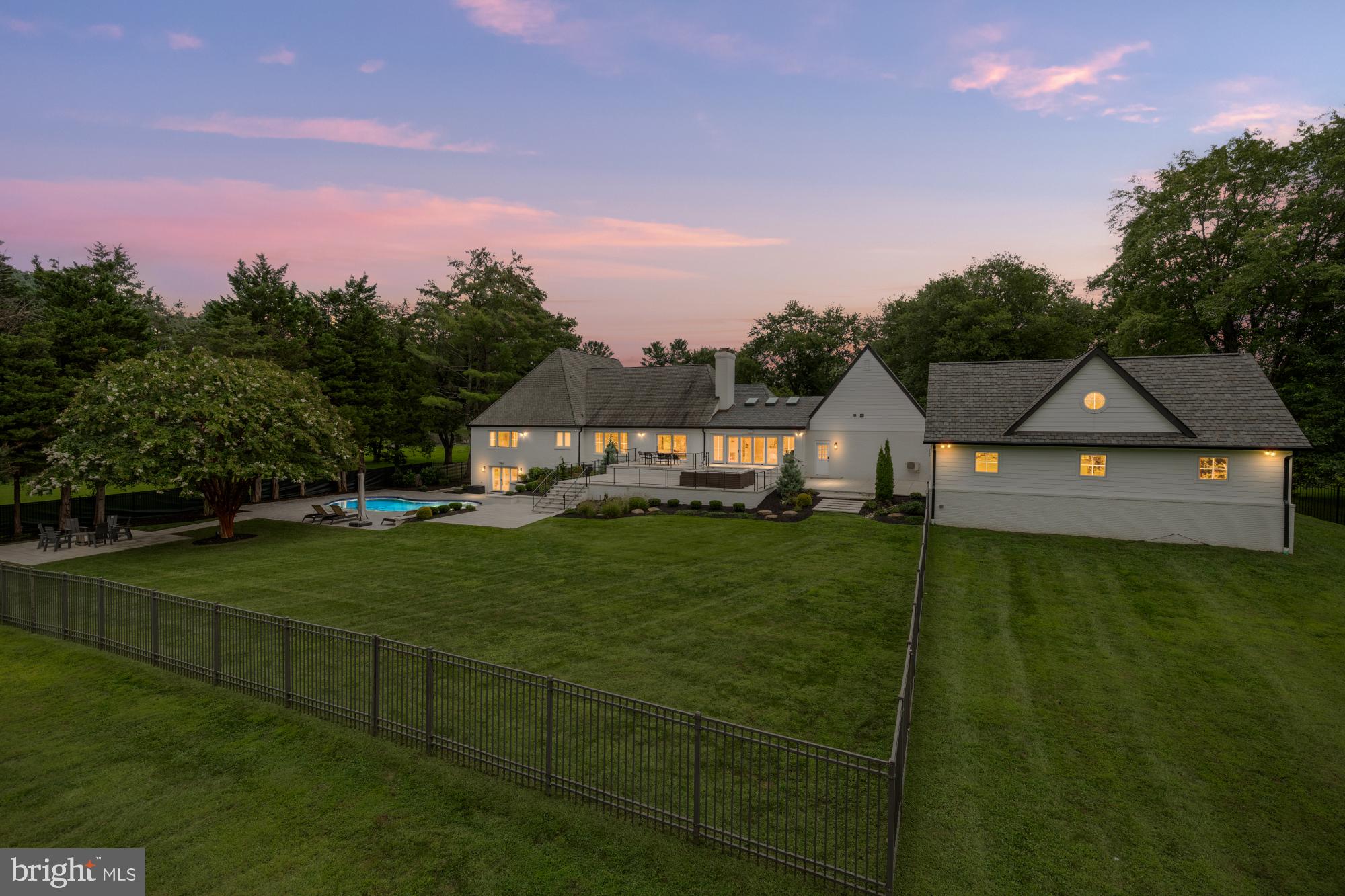 TRAVILAH MEADOWS - Residential