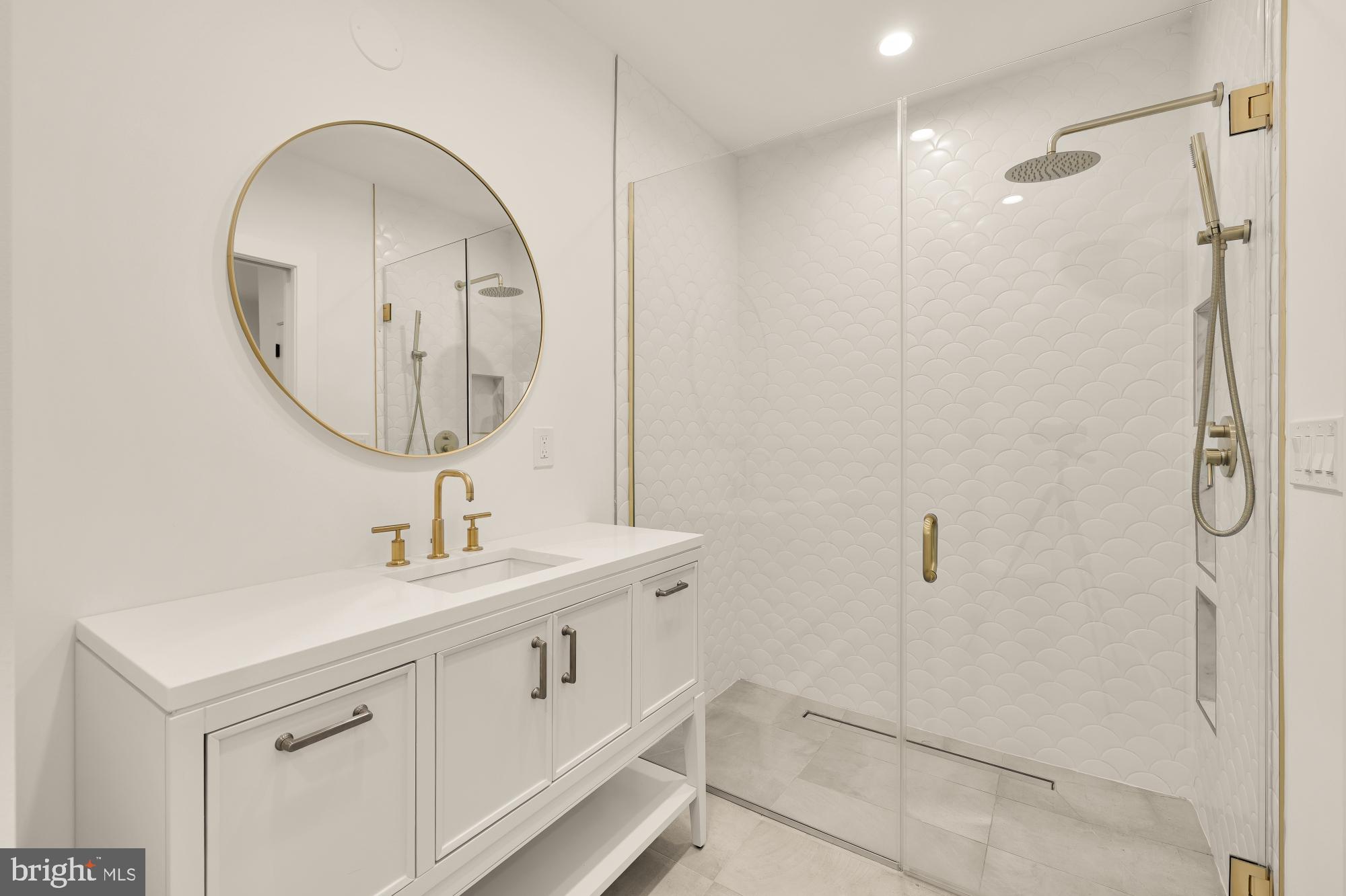 TRAVILAH MEADOWS - Residential