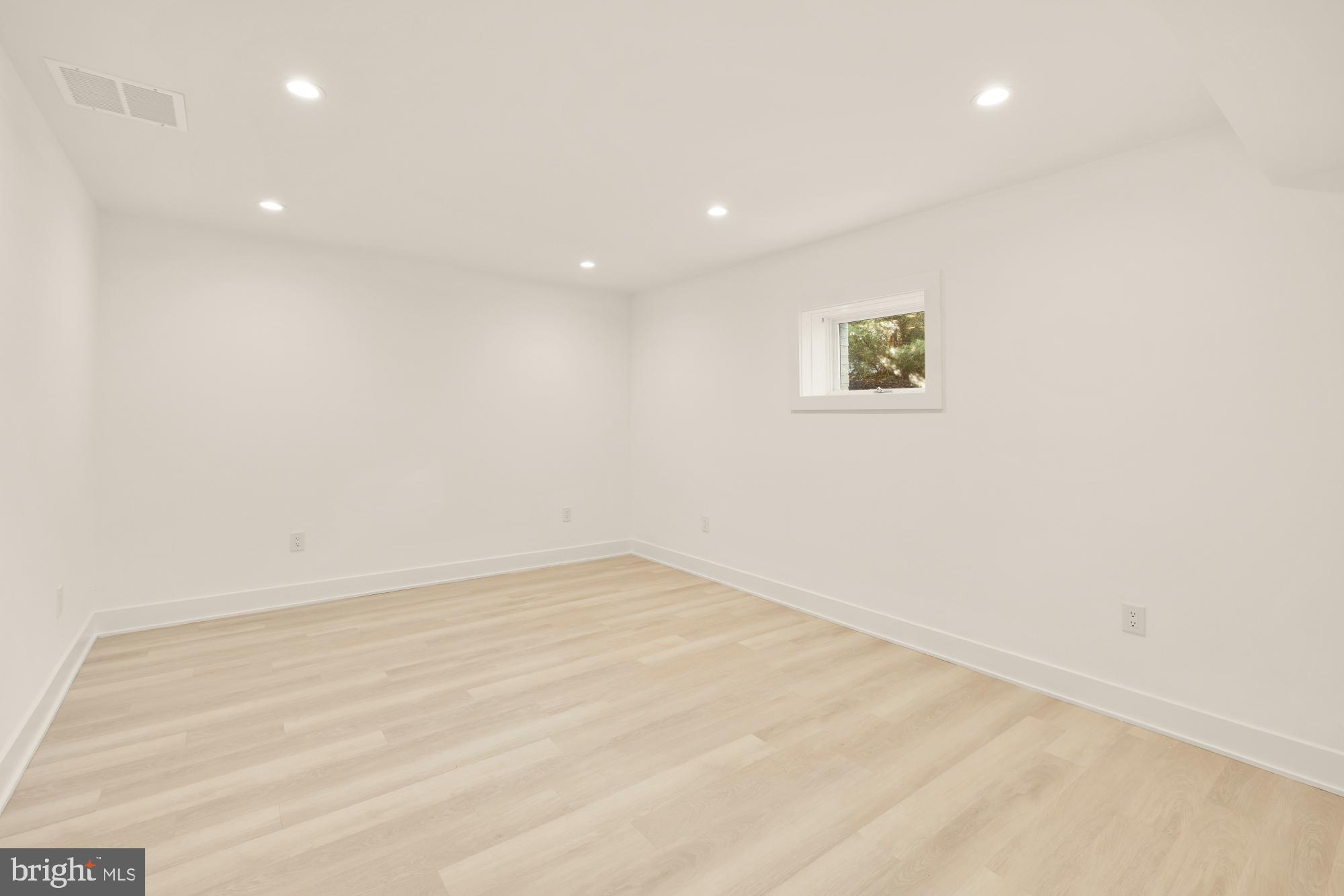 TRAVILAH MEADOWS - Residential
