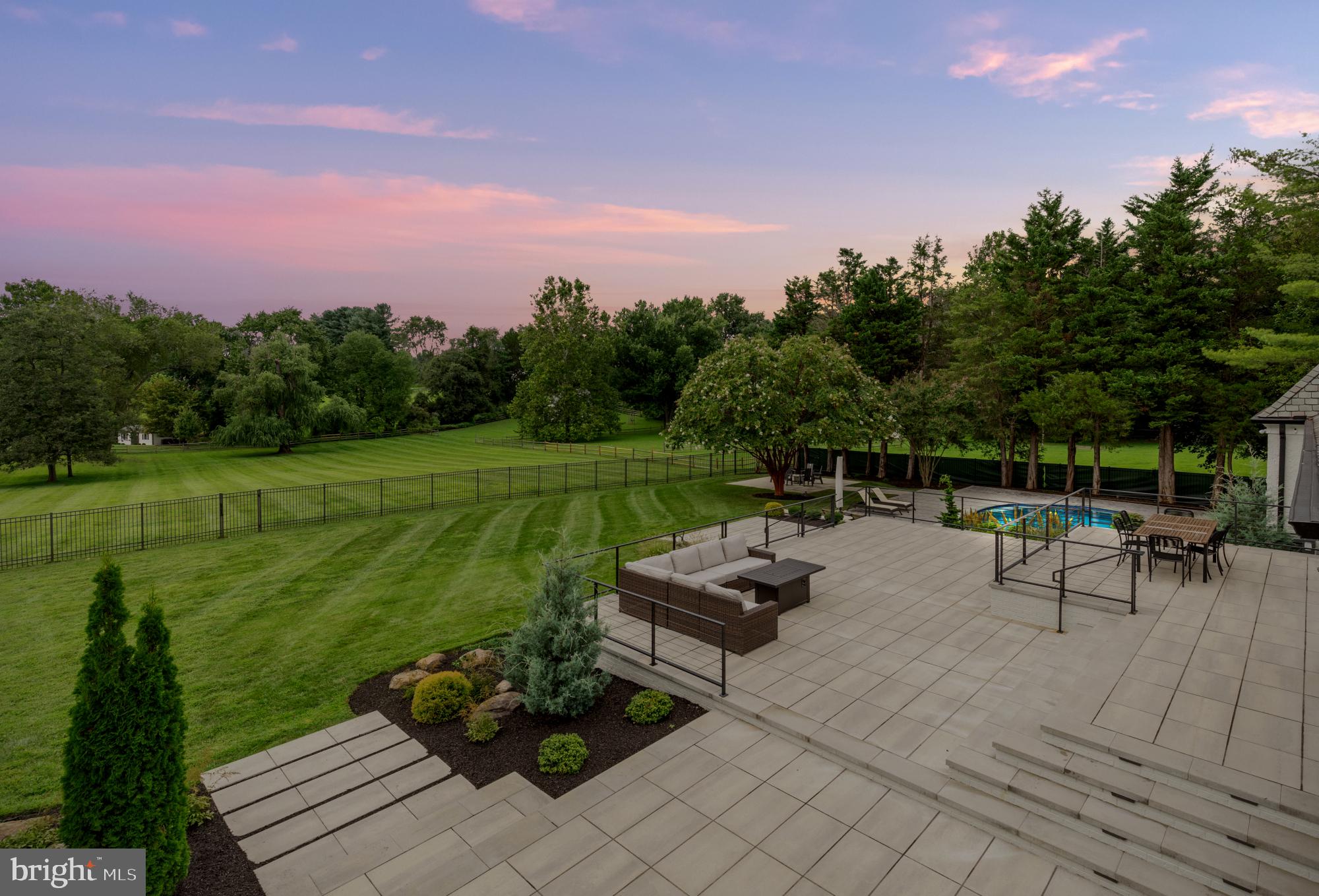 TRAVILAH MEADOWS - Residential