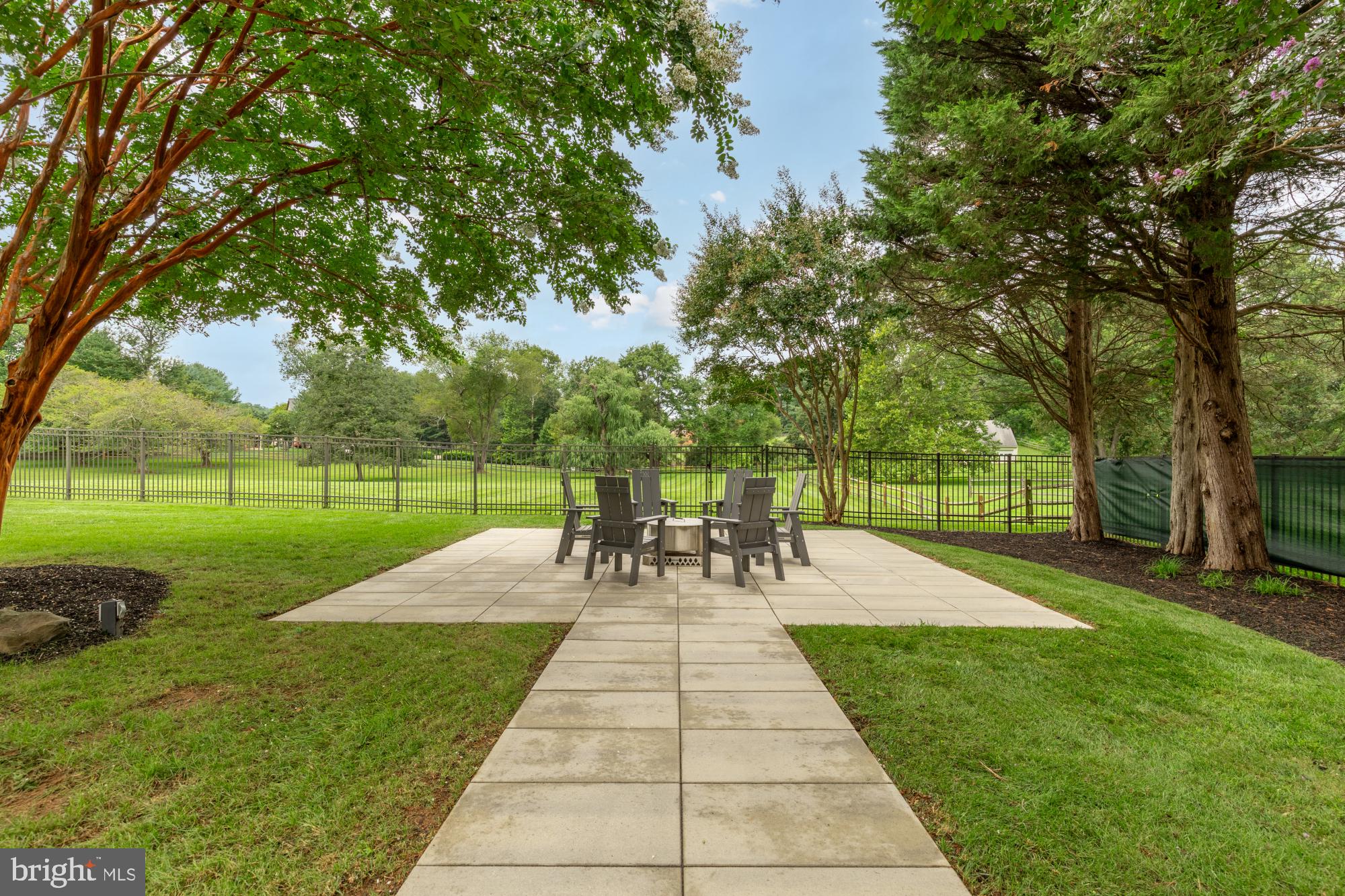 TRAVILAH MEADOWS - Residential