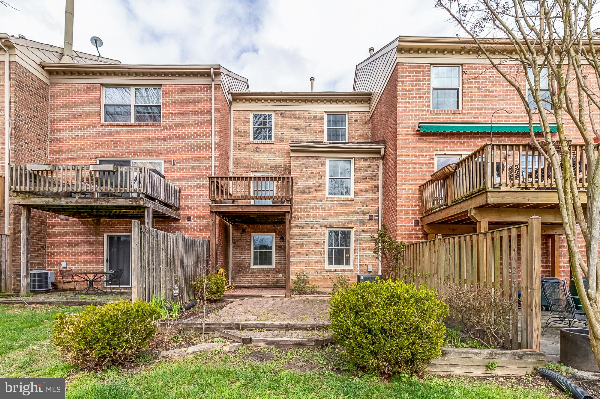 LOVETON FARMS - Residential