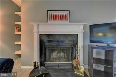 FOUNTAINS AT MCLEAN - Residential Lease
