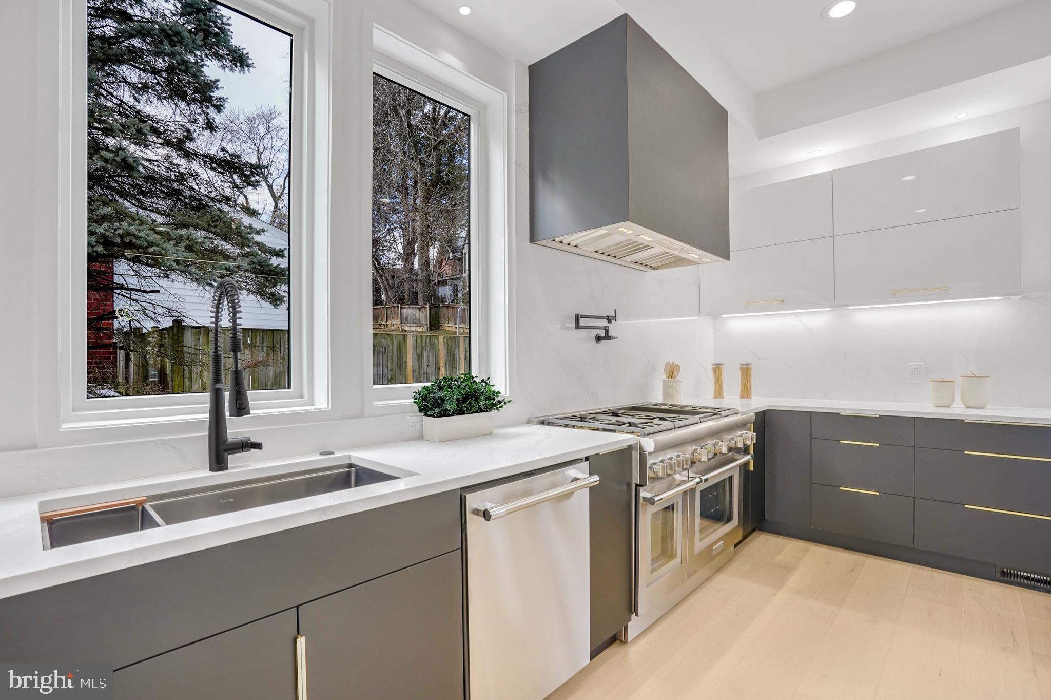 MINOR HILL - Residential
