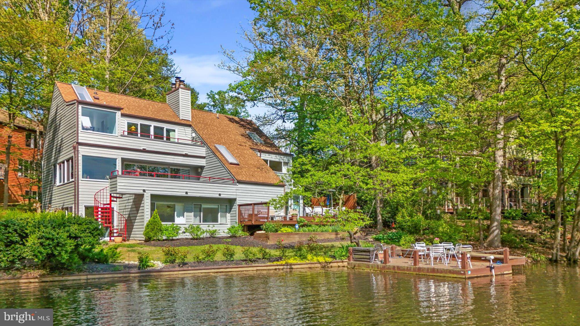 RESTON - Residential