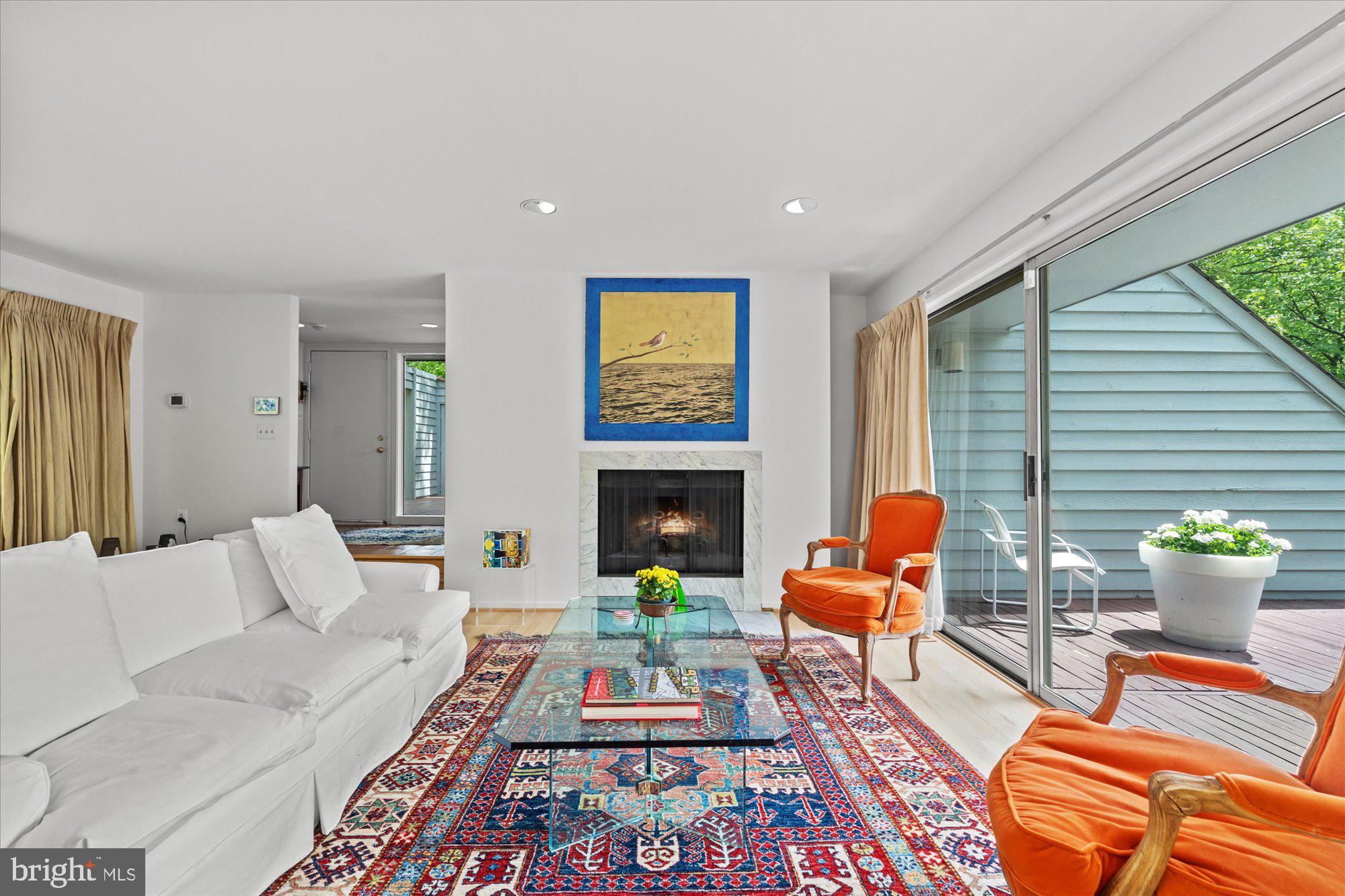RESTON - Residential